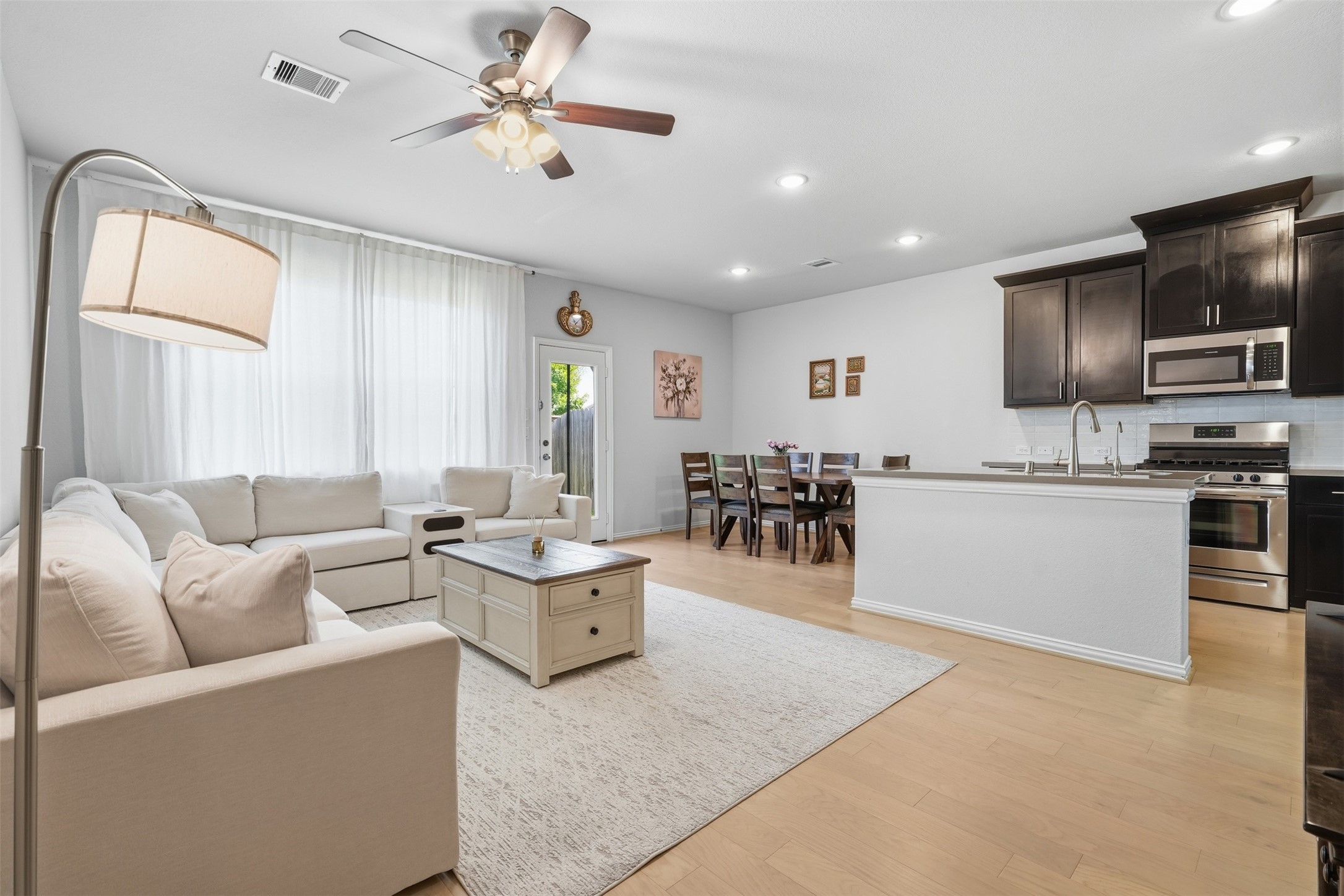 27934 Western Creek Court Property Photo 11