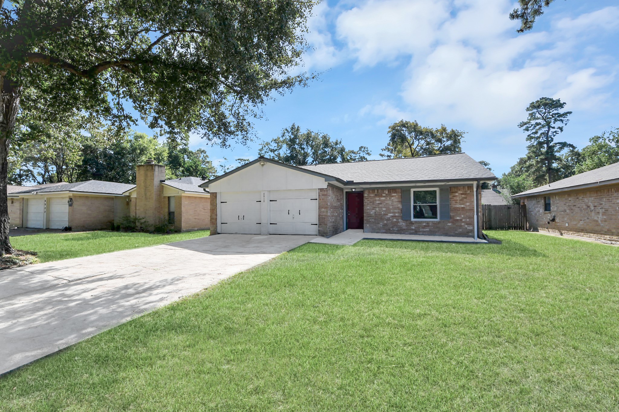 4918 Monteith Drive Property Photo 2