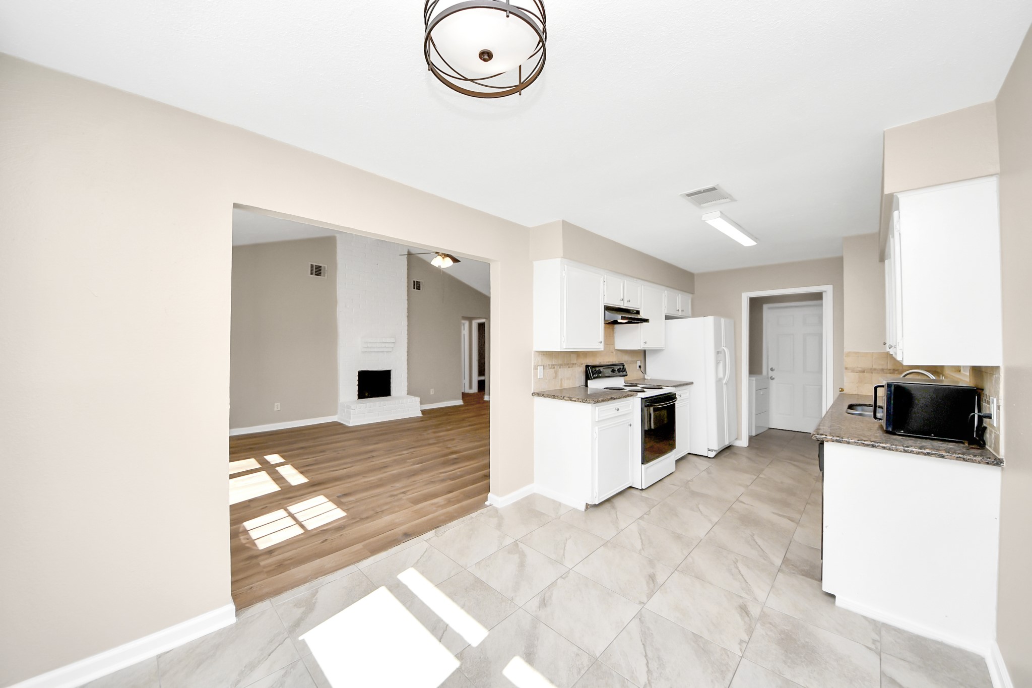 4918 Monteith Drive Property Photo 9