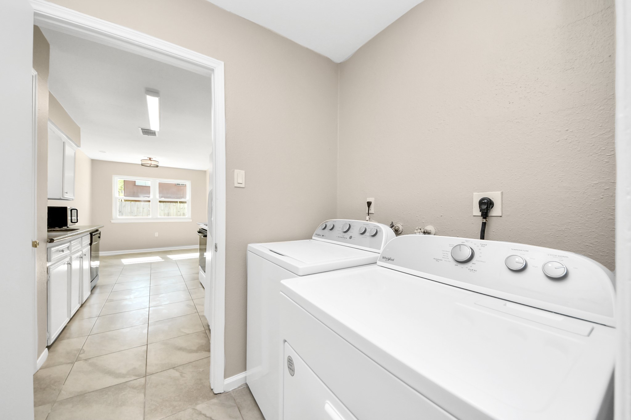 4918 Monteith Drive Property Photo 11