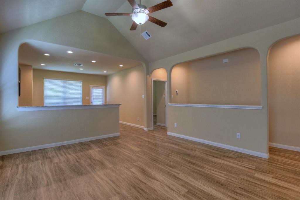 3226 Buttercup Drive Property Photo 3