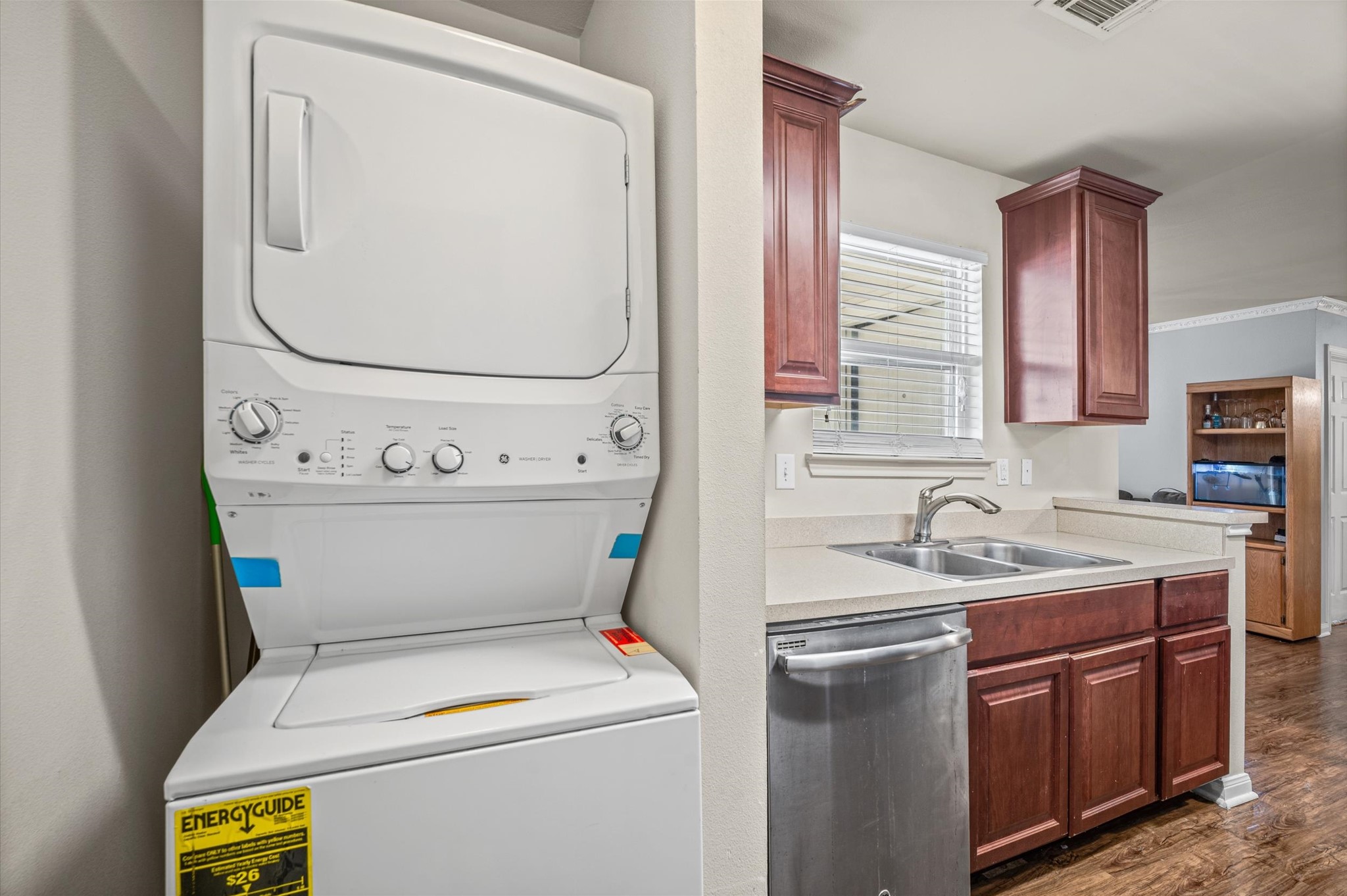 7600 Emmett F Lowry Expressway 416 Property Photo 11