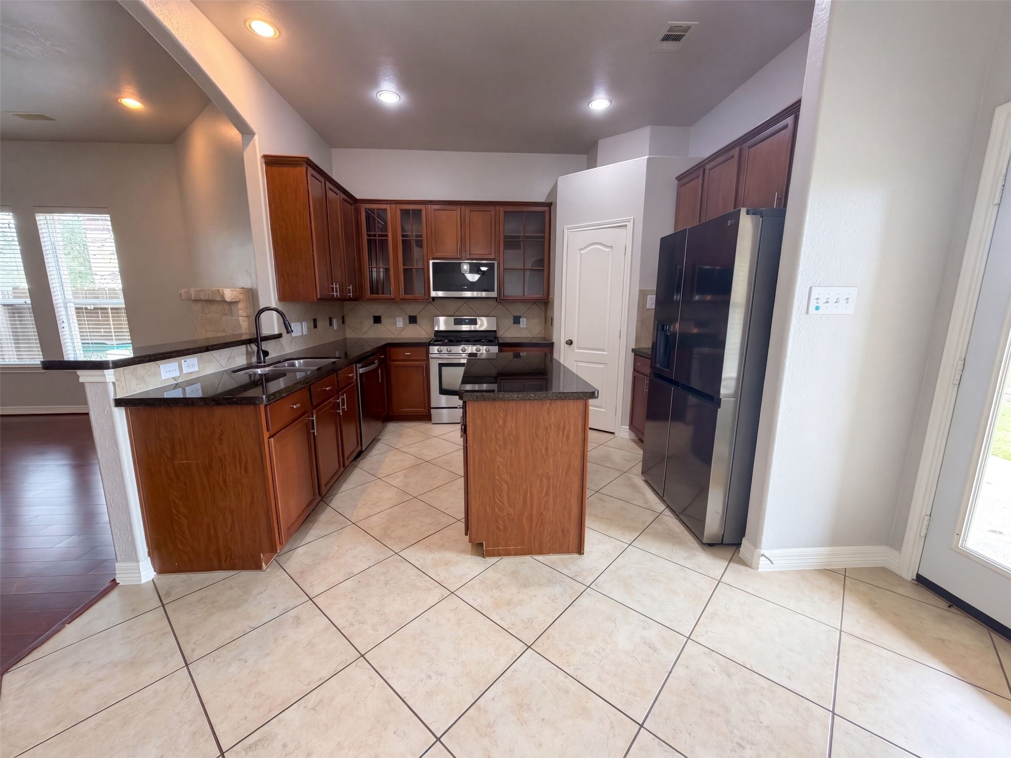 9411 Silver Ridge Drive Property Photo 2