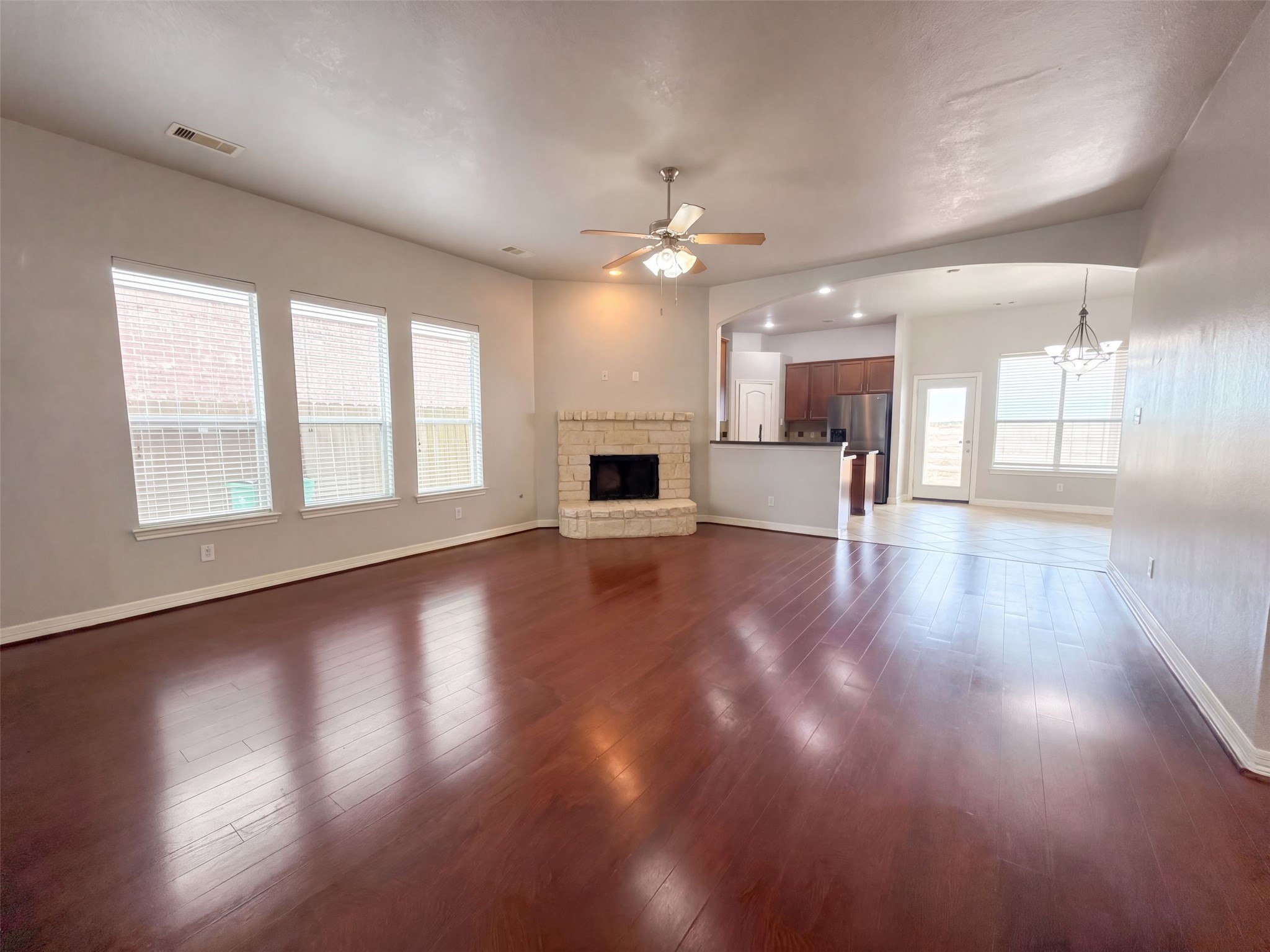 9411 Silver Ridge Drive Property Photo 3