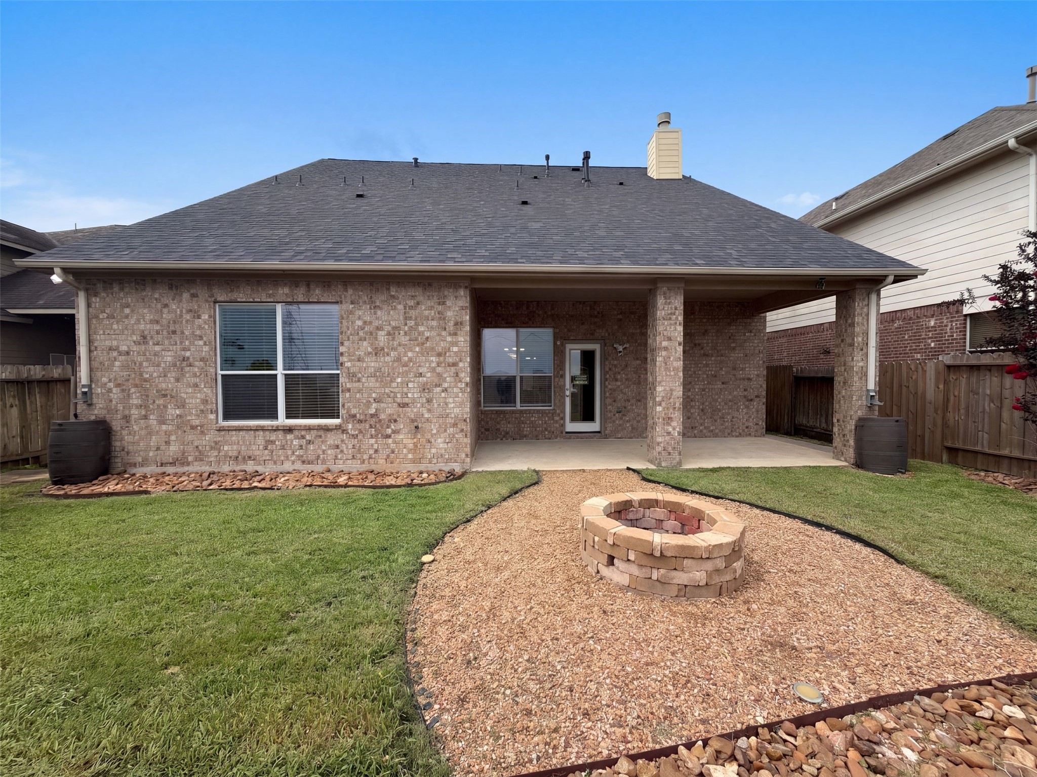 9411 Silver Ridge Drive Property Photo 5