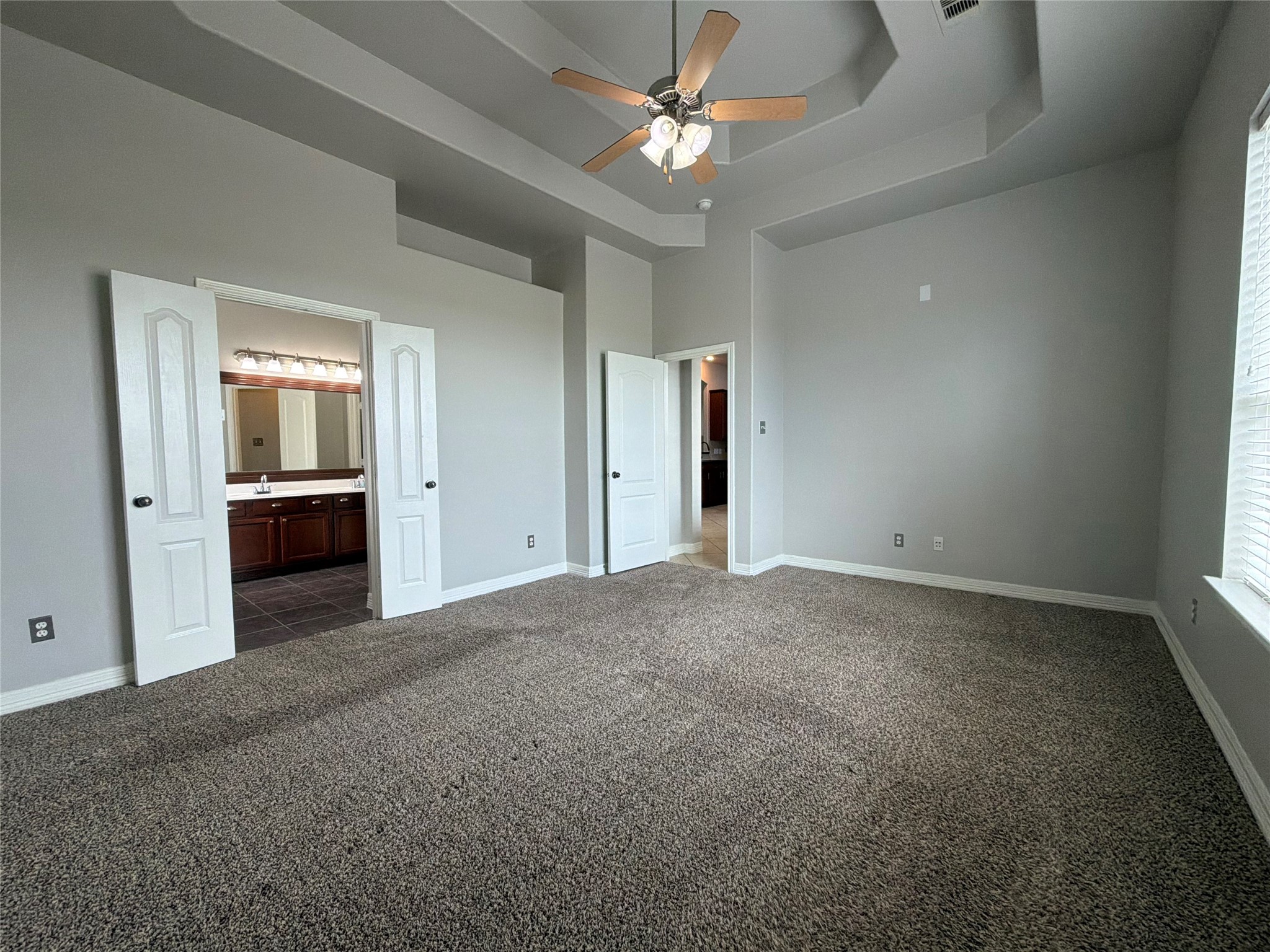 9411 Silver Ridge Drive Property Photo 9