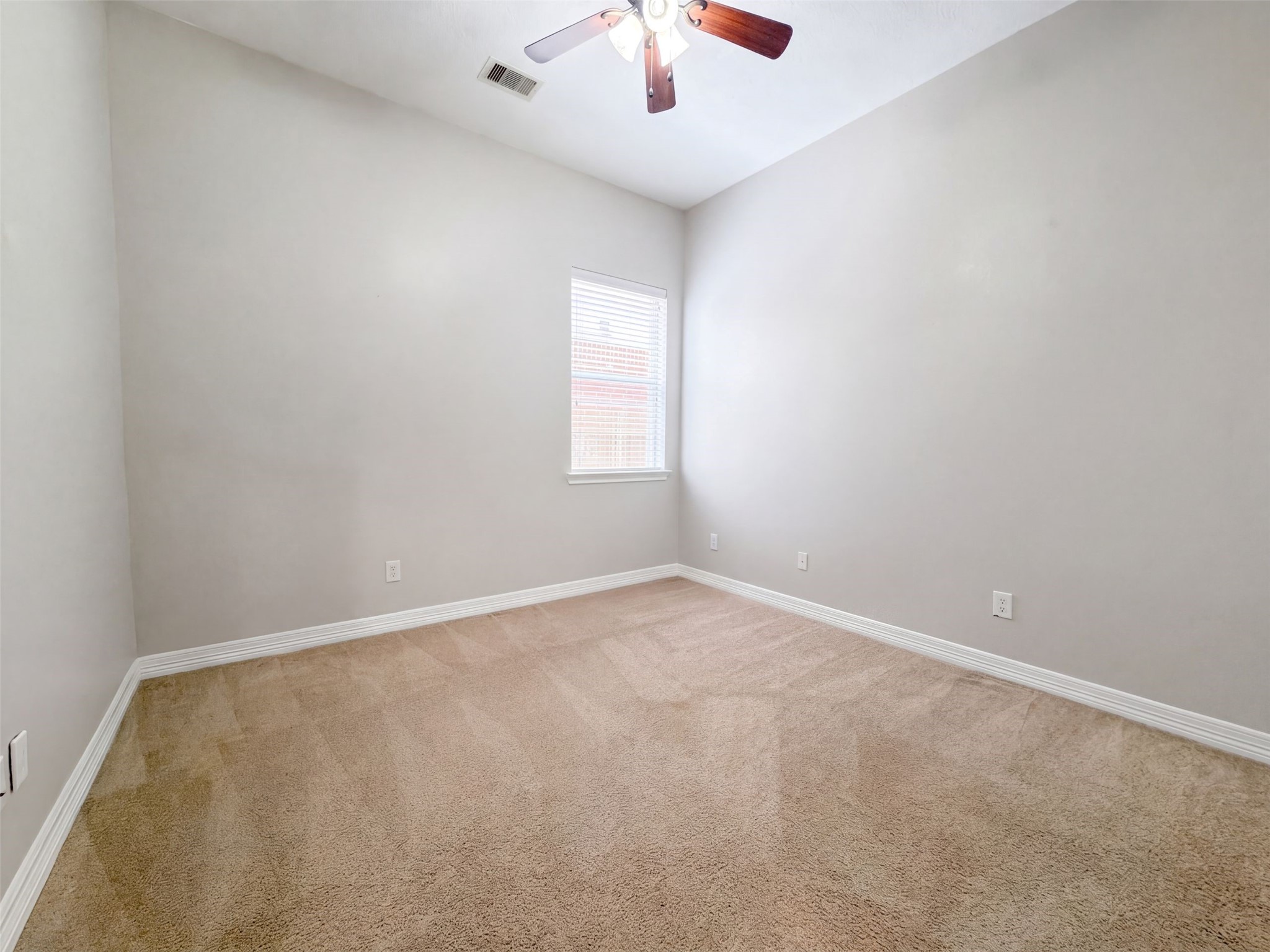 9411 Silver Ridge Drive Property Photo 13