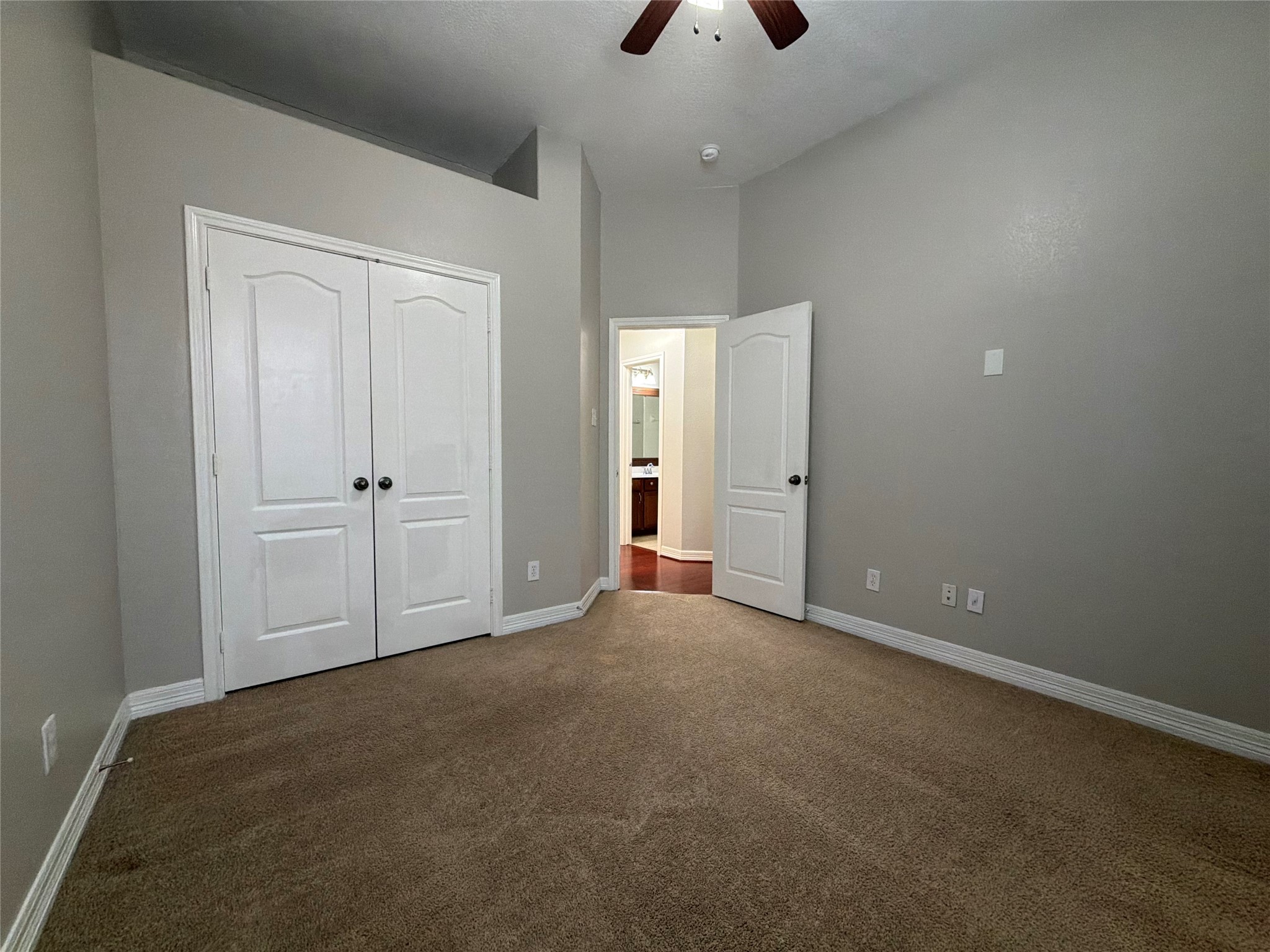 9411 Silver Ridge Drive Property Photo 14