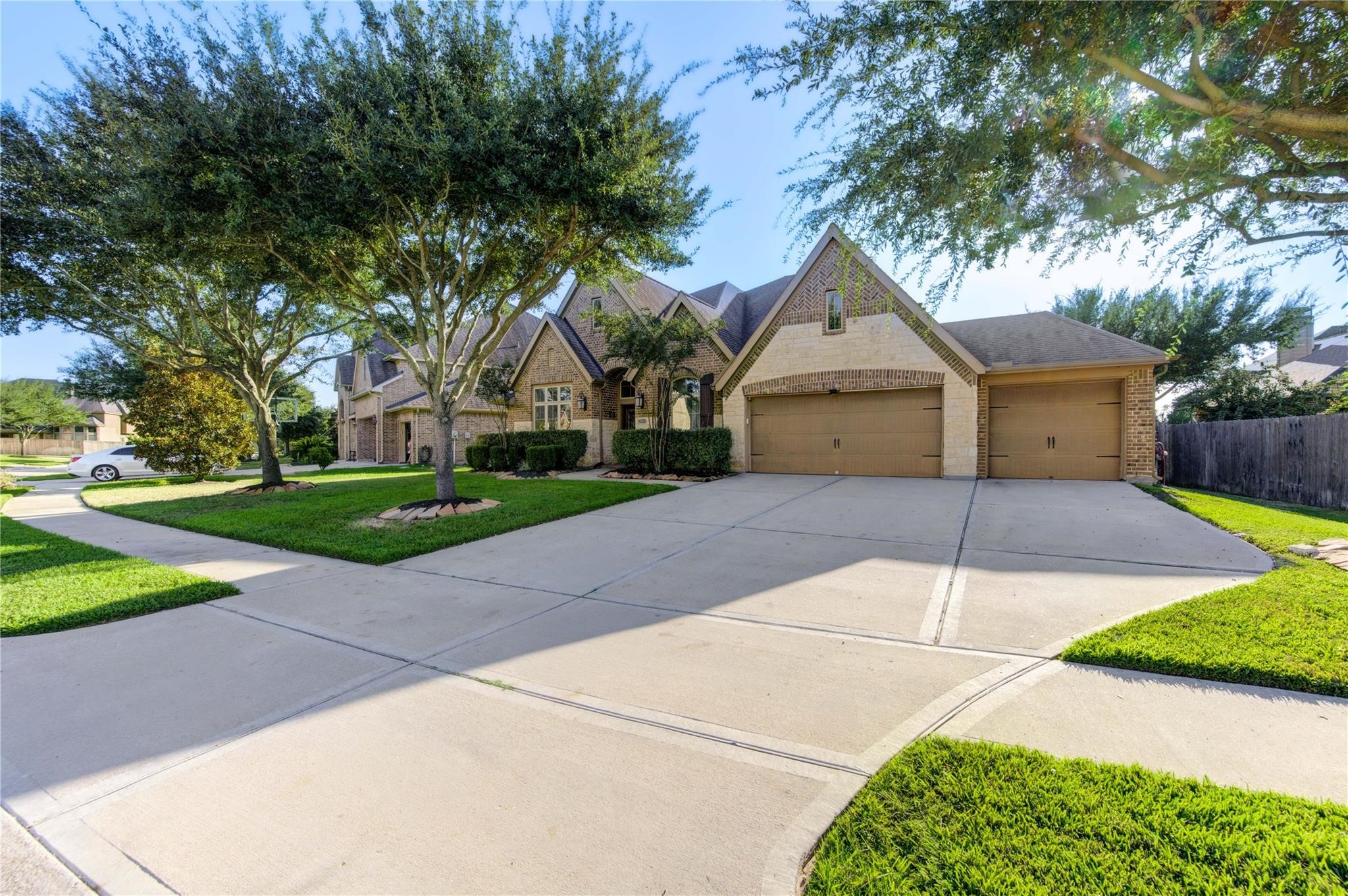 2914 Legend Hill Drive Property Photo 4
