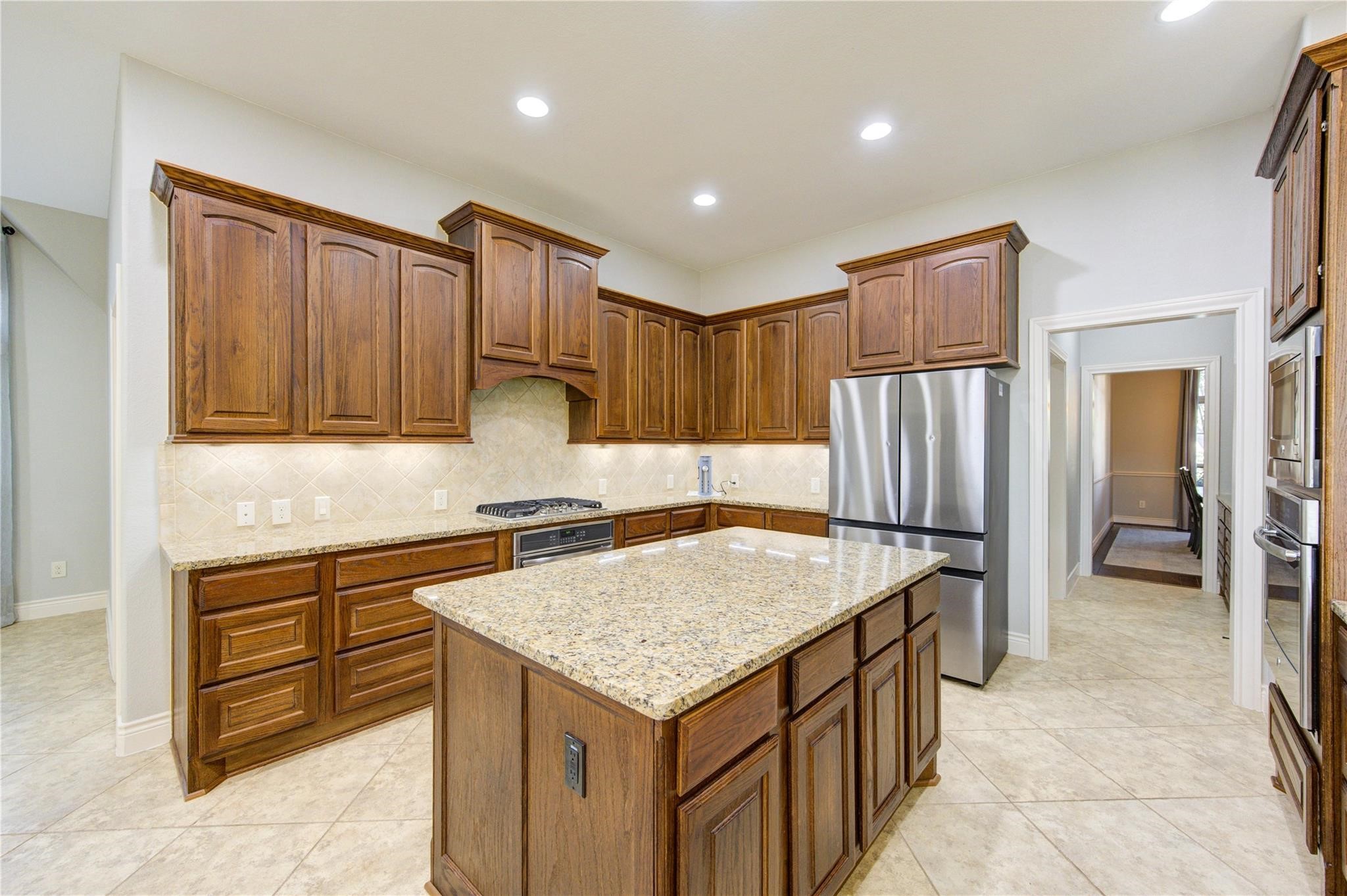 2914 Legend Hill Drive Property Photo 13