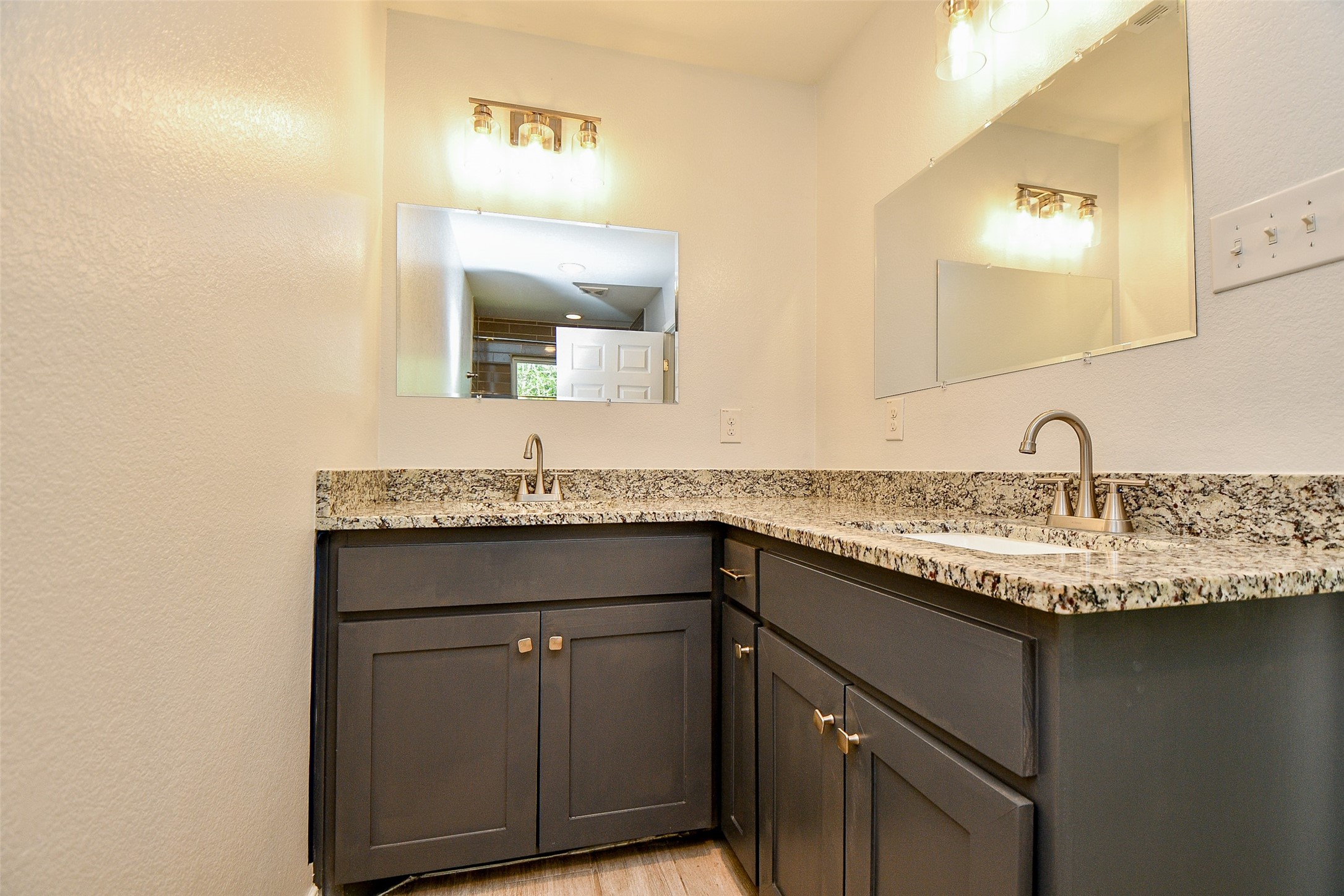 6747 England Street A Property Photo 26