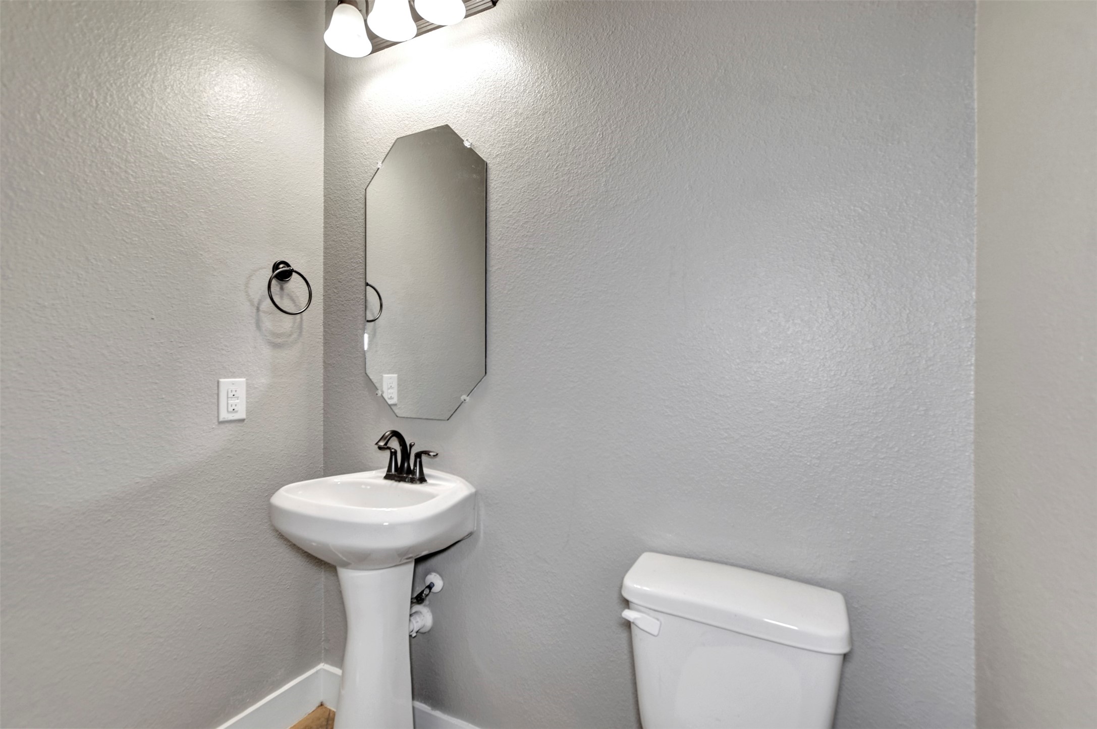 59 Beaconsfield Drive Property Photo 28