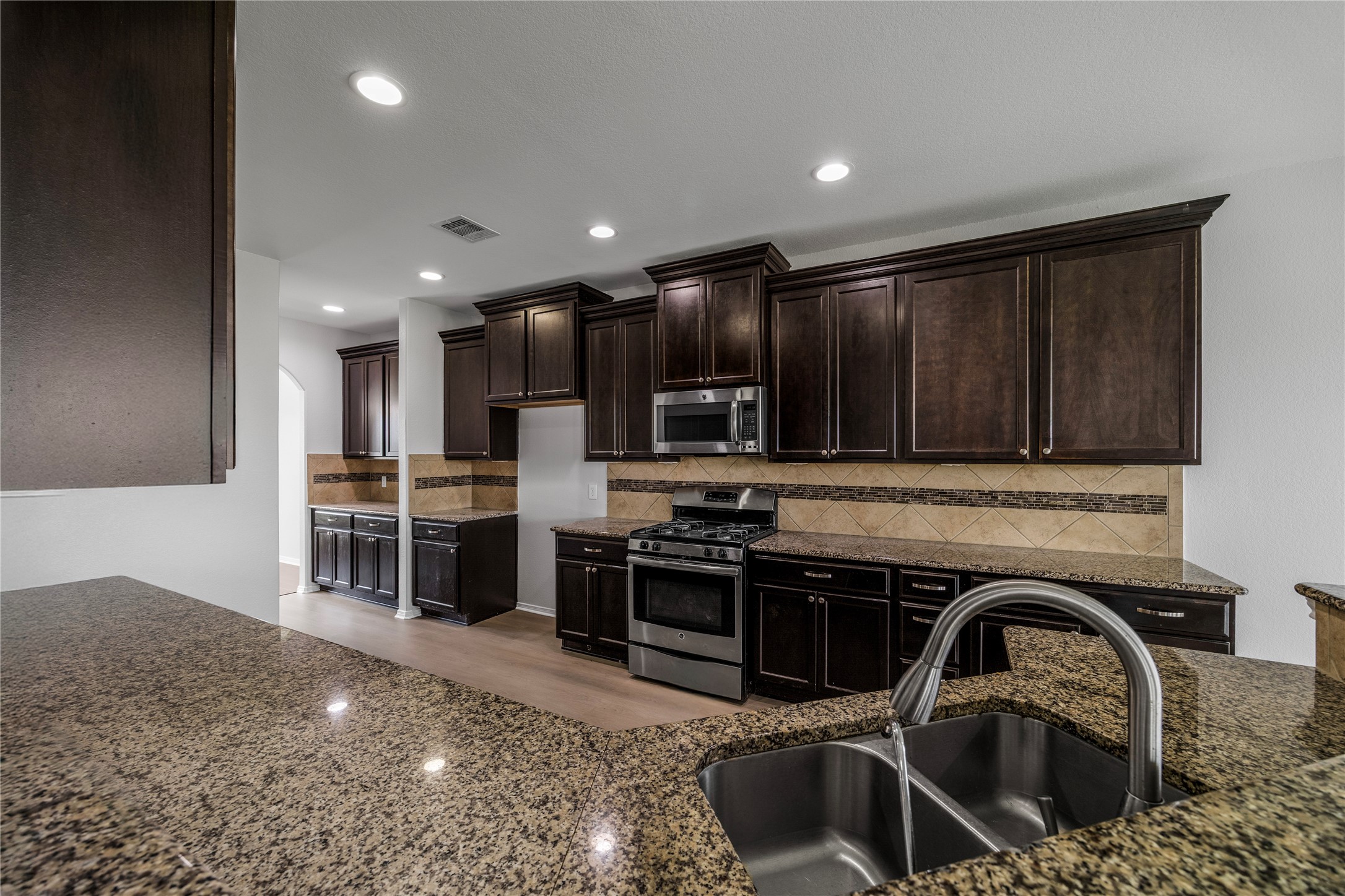 11915 Eagle Ridge Drive Property Photo 8