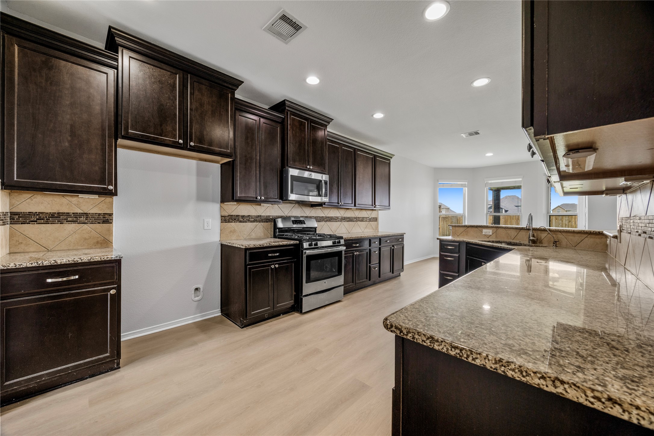 11915 Eagle Ridge Drive Property Photo 12
