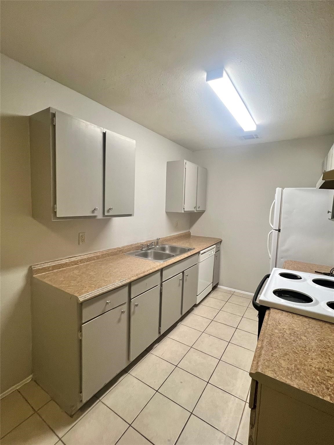 119 Lazy Lane Property Photo 3