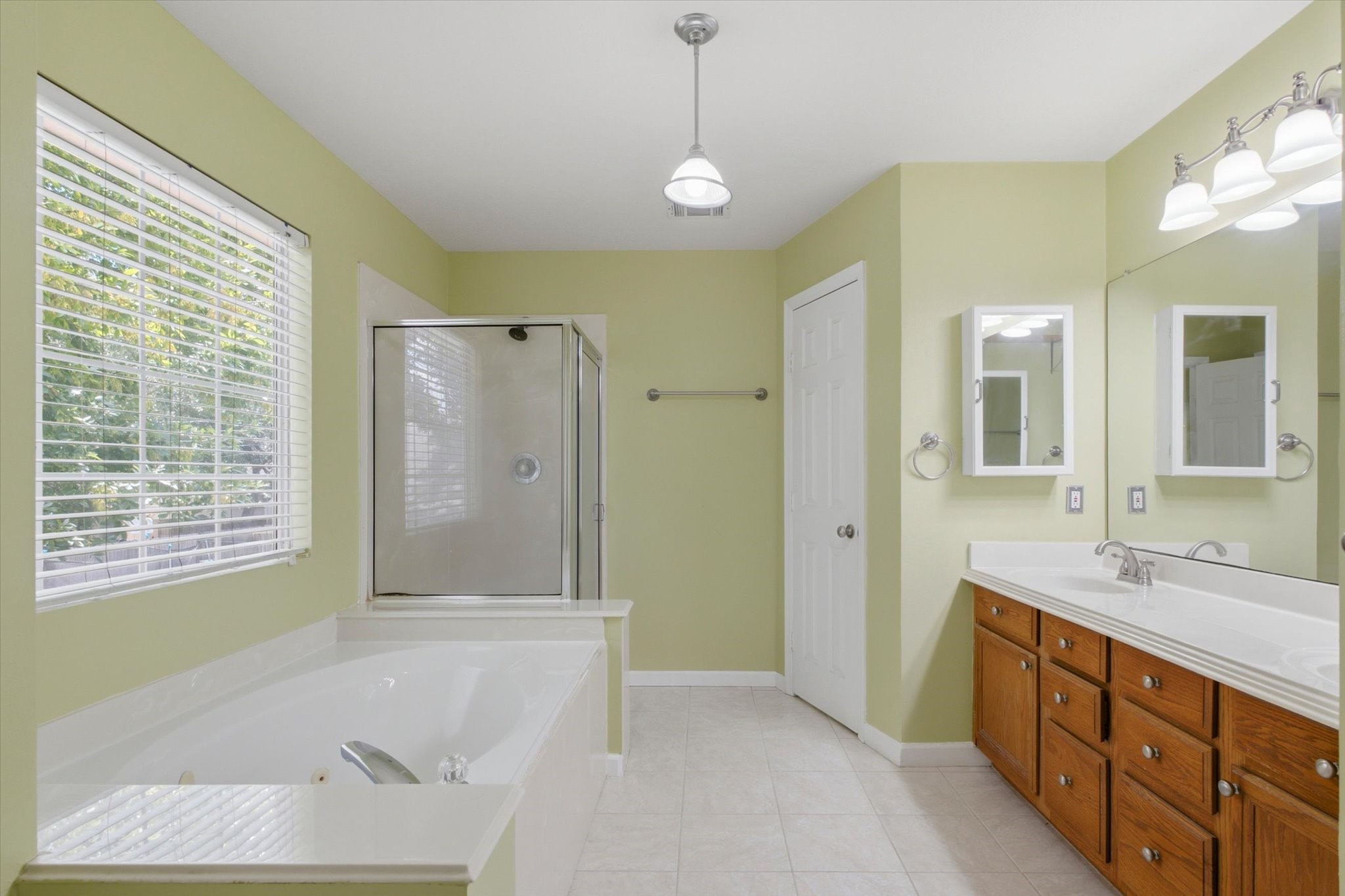 7210 Hazel Cove Drive Property Photo 16