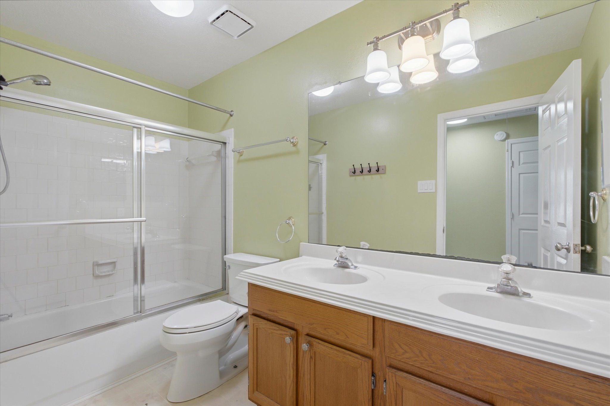 7210 Hazel Cove Drive Property Photo 19