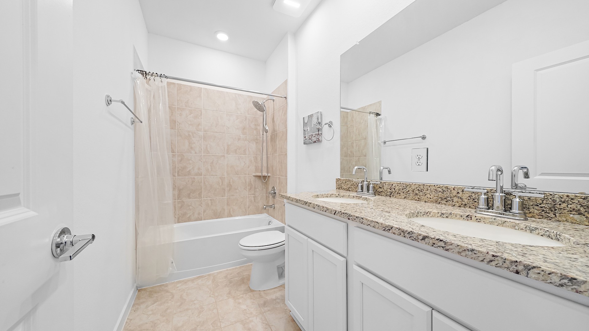 7211 Greenbriar Bend Court Property Photo 6