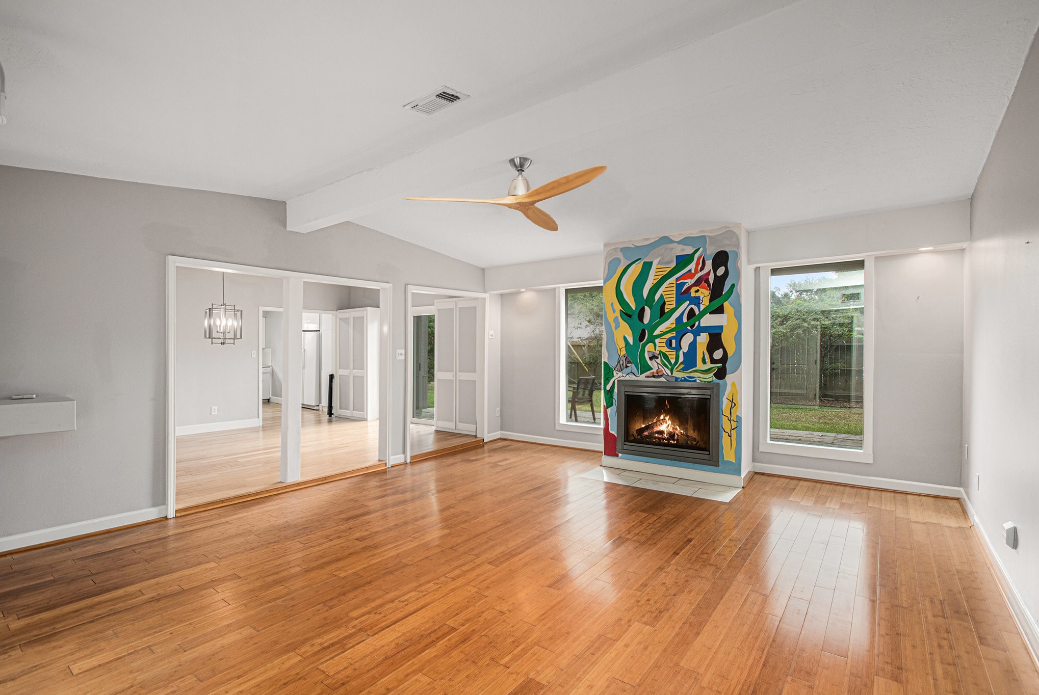 5539 Indigo Street Property Photo 4