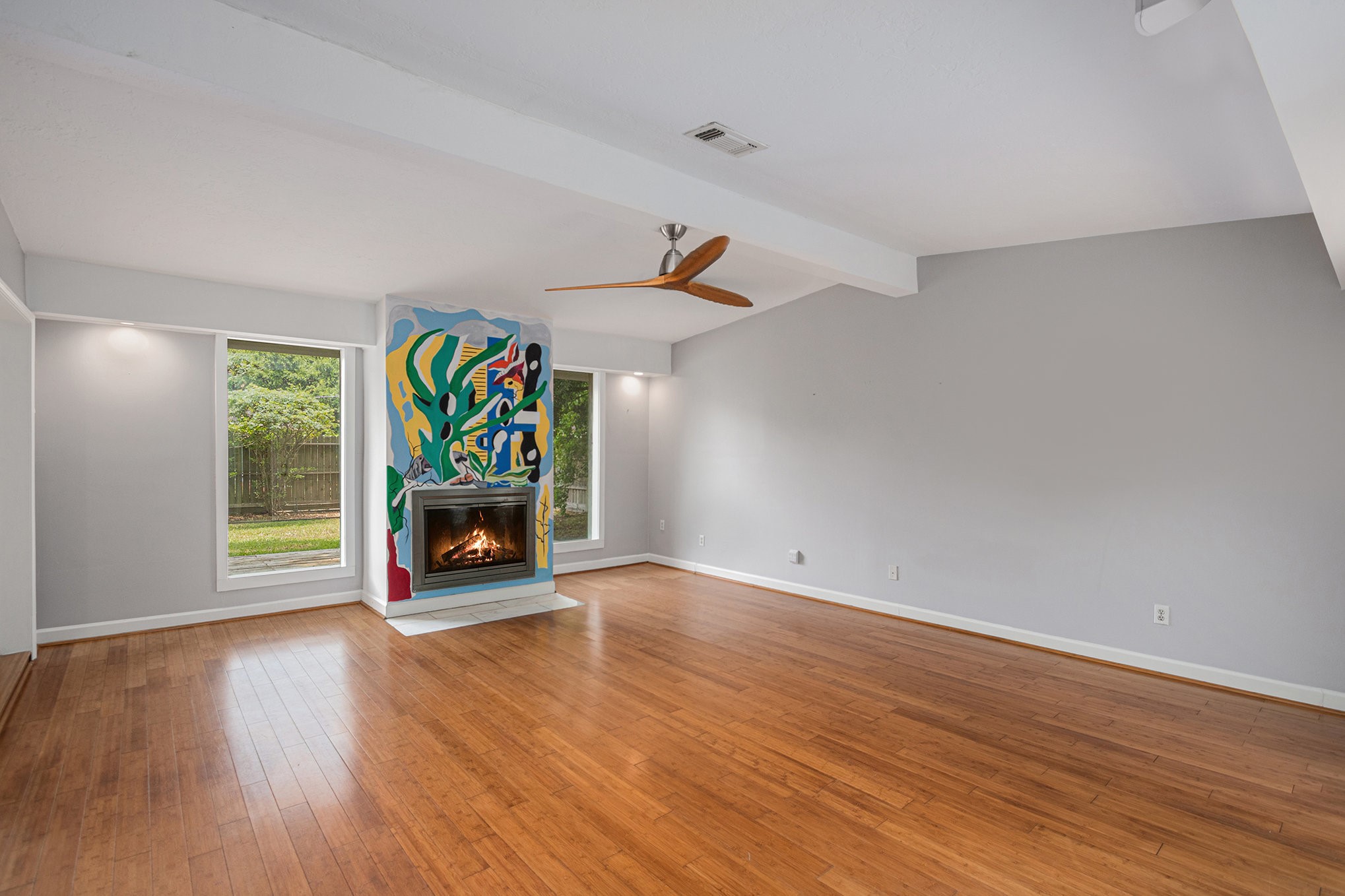 5539 Indigo Street Property Photo 5