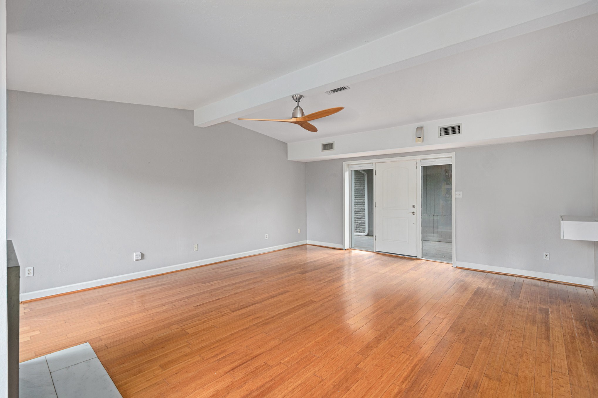 5539 Indigo Street Property Photo 8
