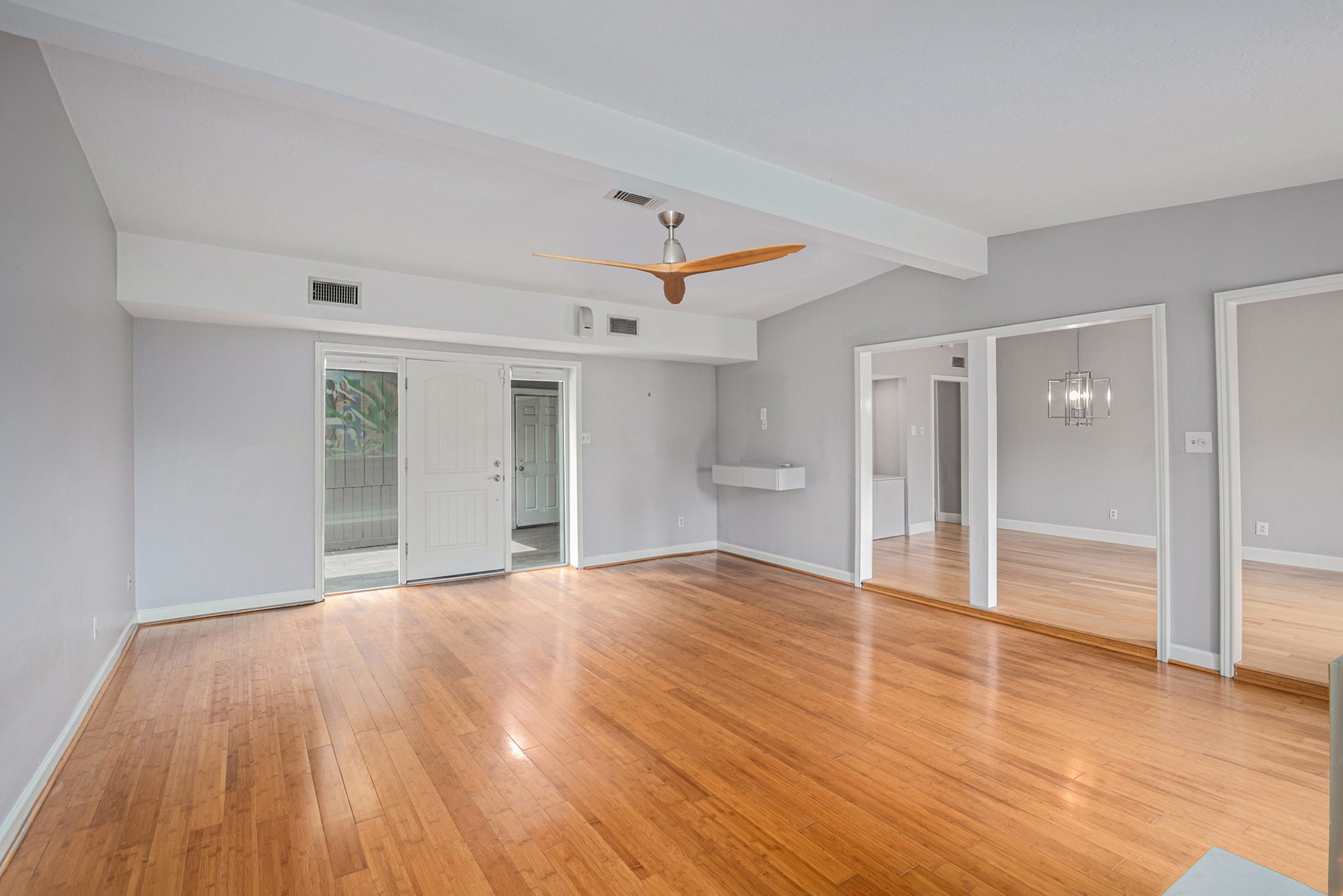 5539 Indigo Street Property Photo 9
