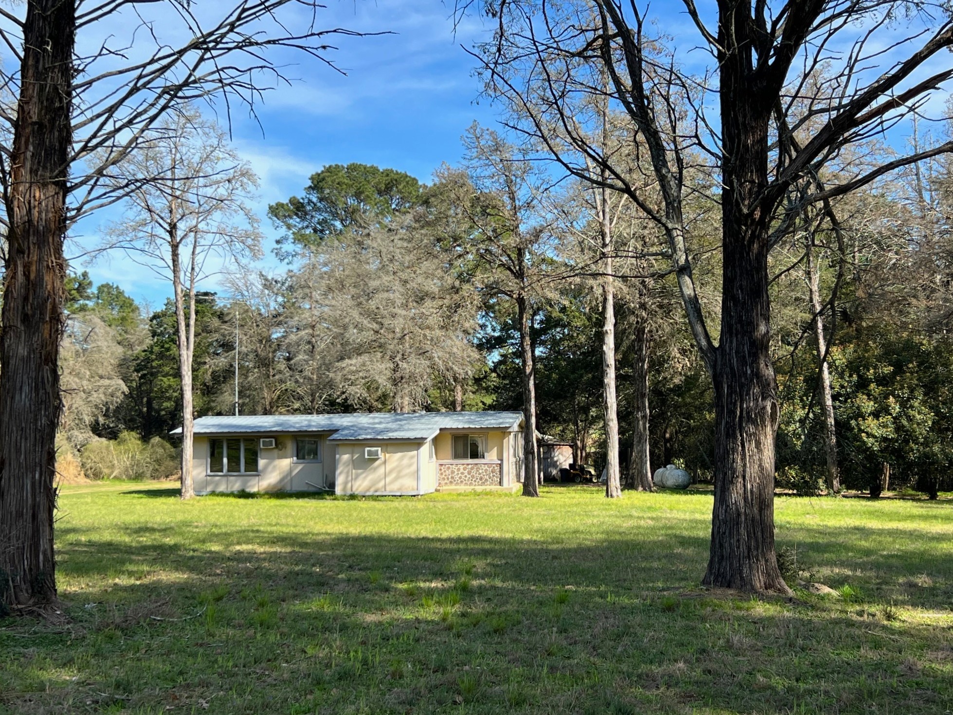 1102 Pine Crest Drive Property Photo