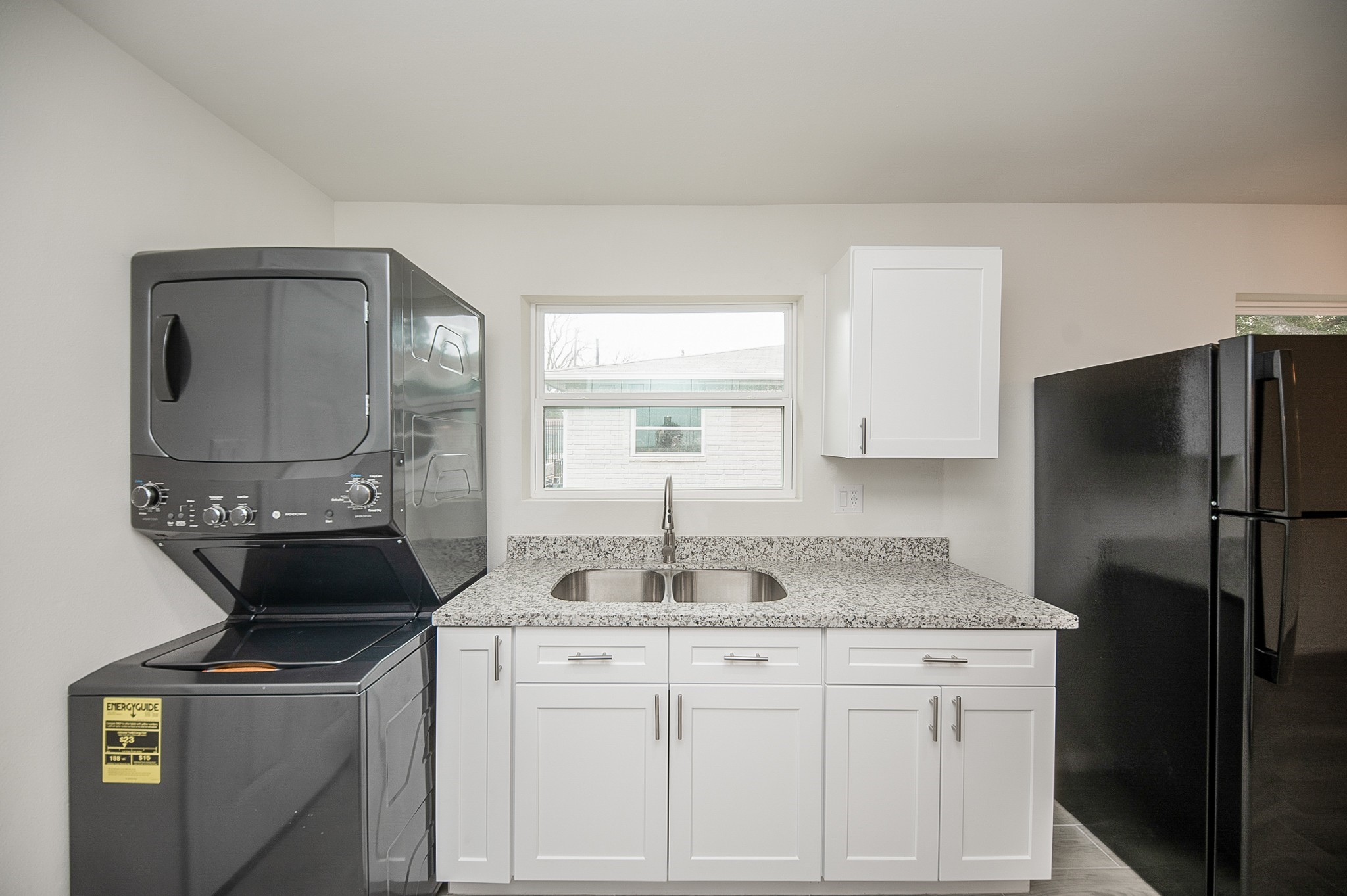 5042 Mallow Street B Property Photo 4