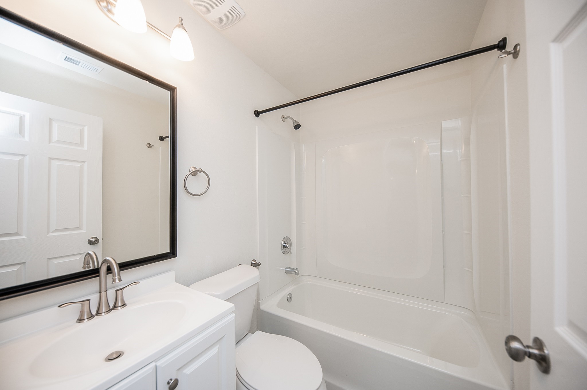 5042 Mallow Street B Property Photo 6