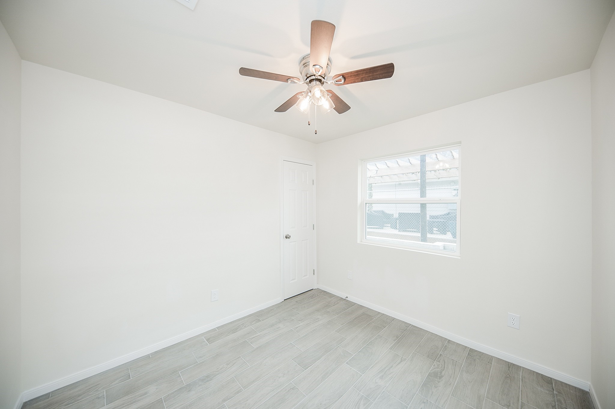 5042 Mallow Street B Property Photo 10