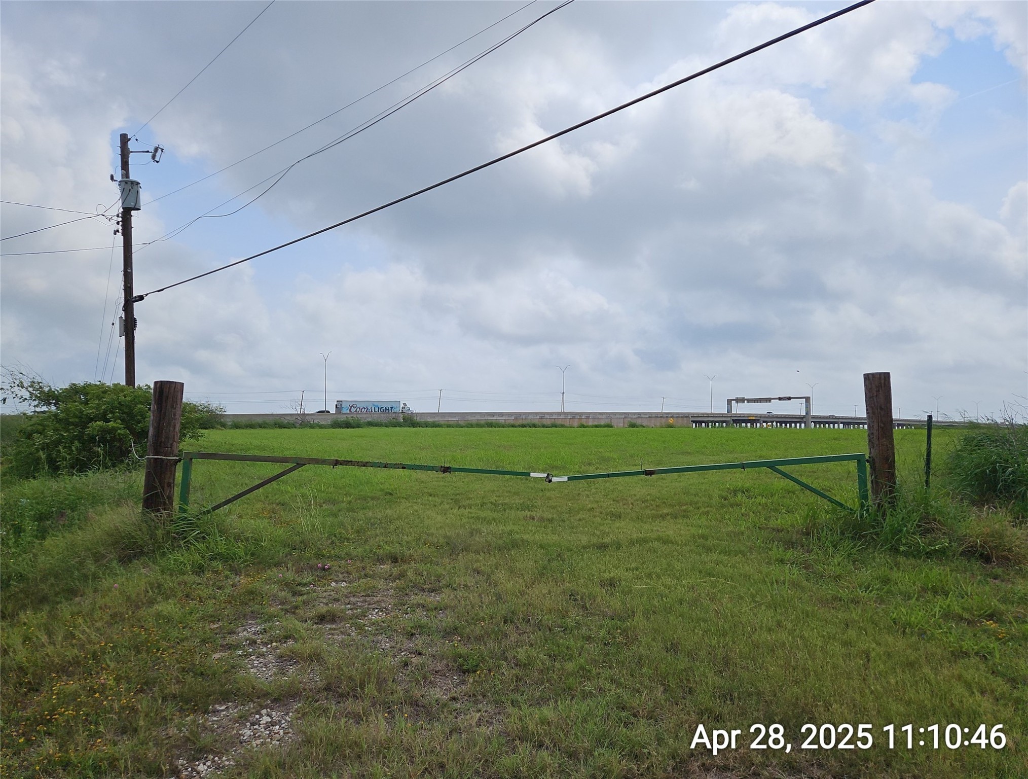 1121,1125,1129 Stewart Street Property Photo 4