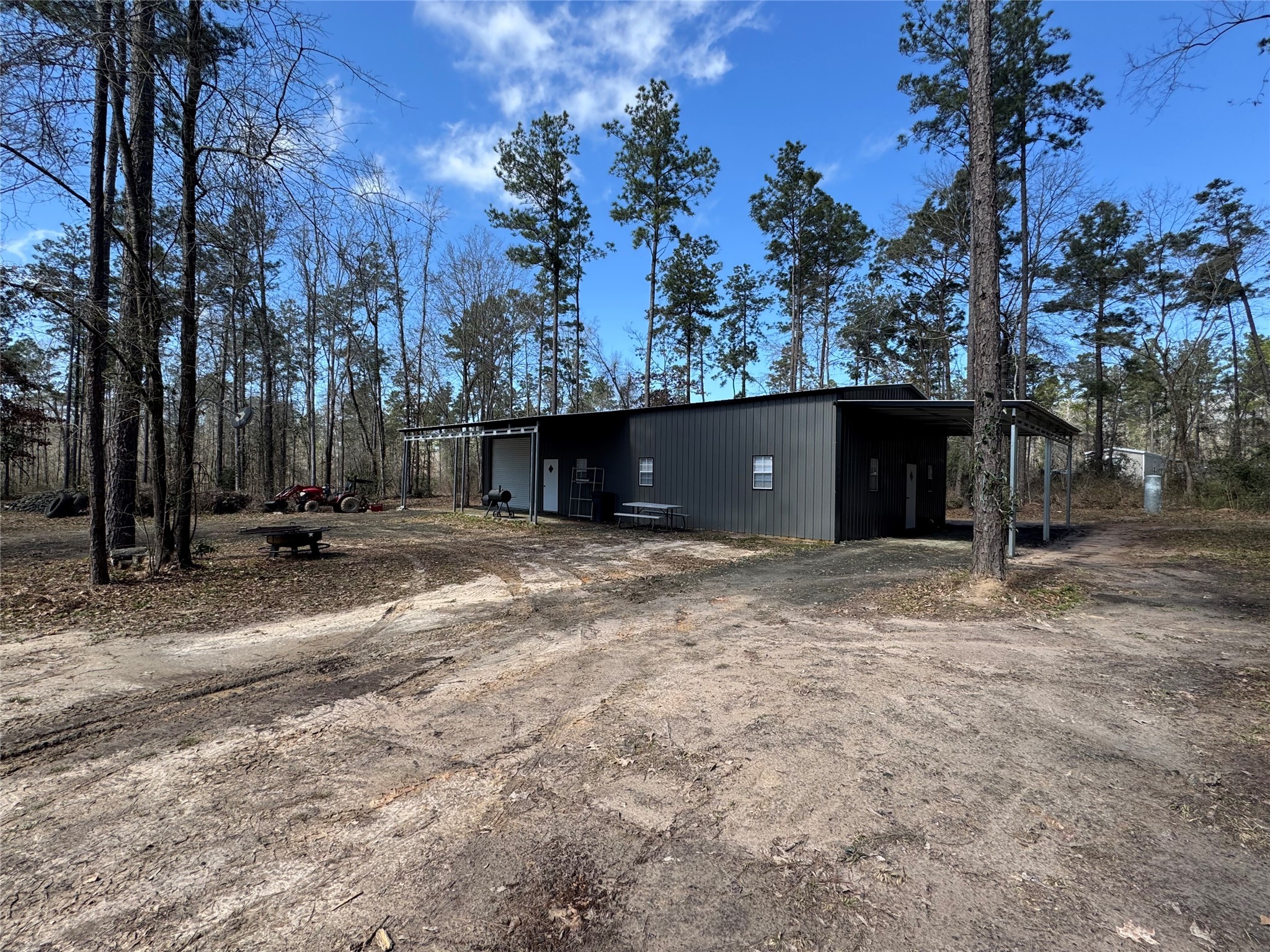 000 Old Fm 705 Property Photo