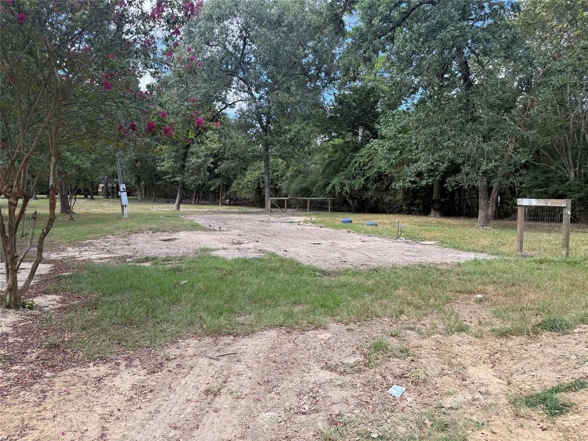 48 Hall Drive N Property Photo 3