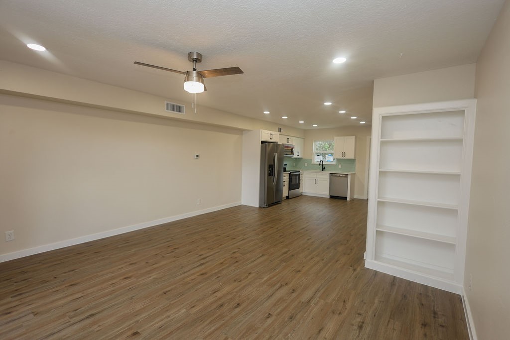 708 Staitti Street 7 Property Photo 4