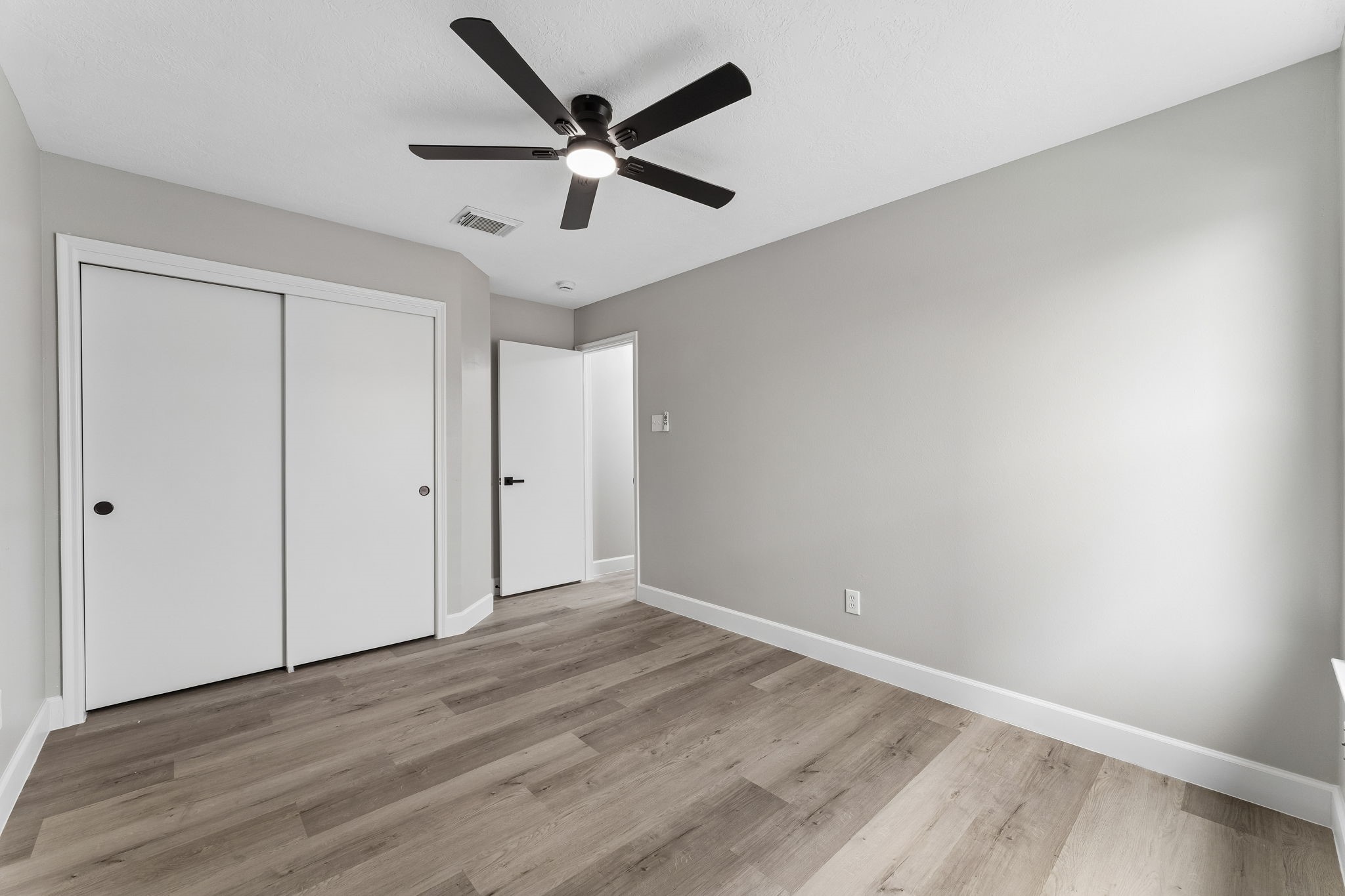 14735 Mesa Village Drive Property Photo 7