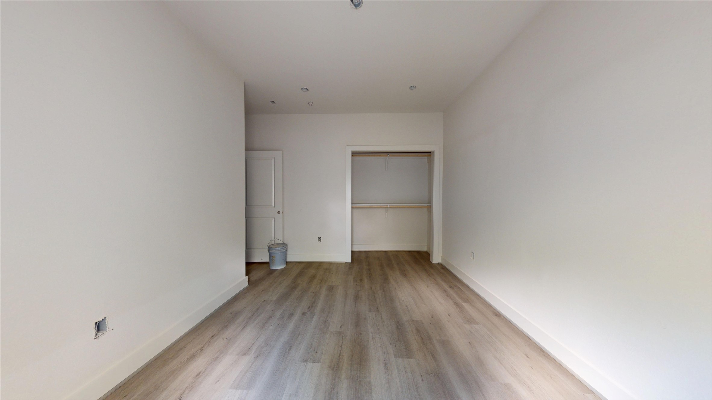 2033 Oak Forest Drive Property Photo 10