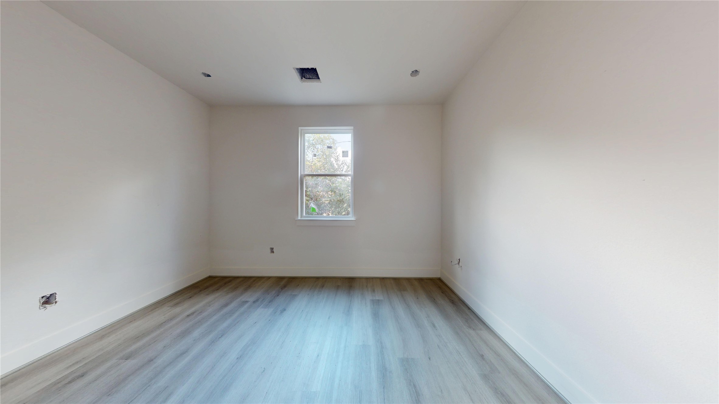 2033 Oak Forest Drive Property Photo 14