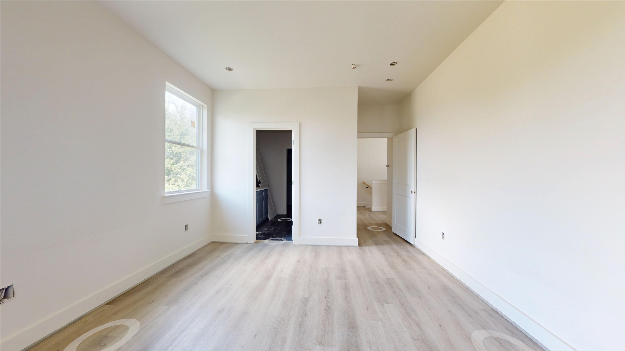 2033 Oak Forest Drive Property Photo 27