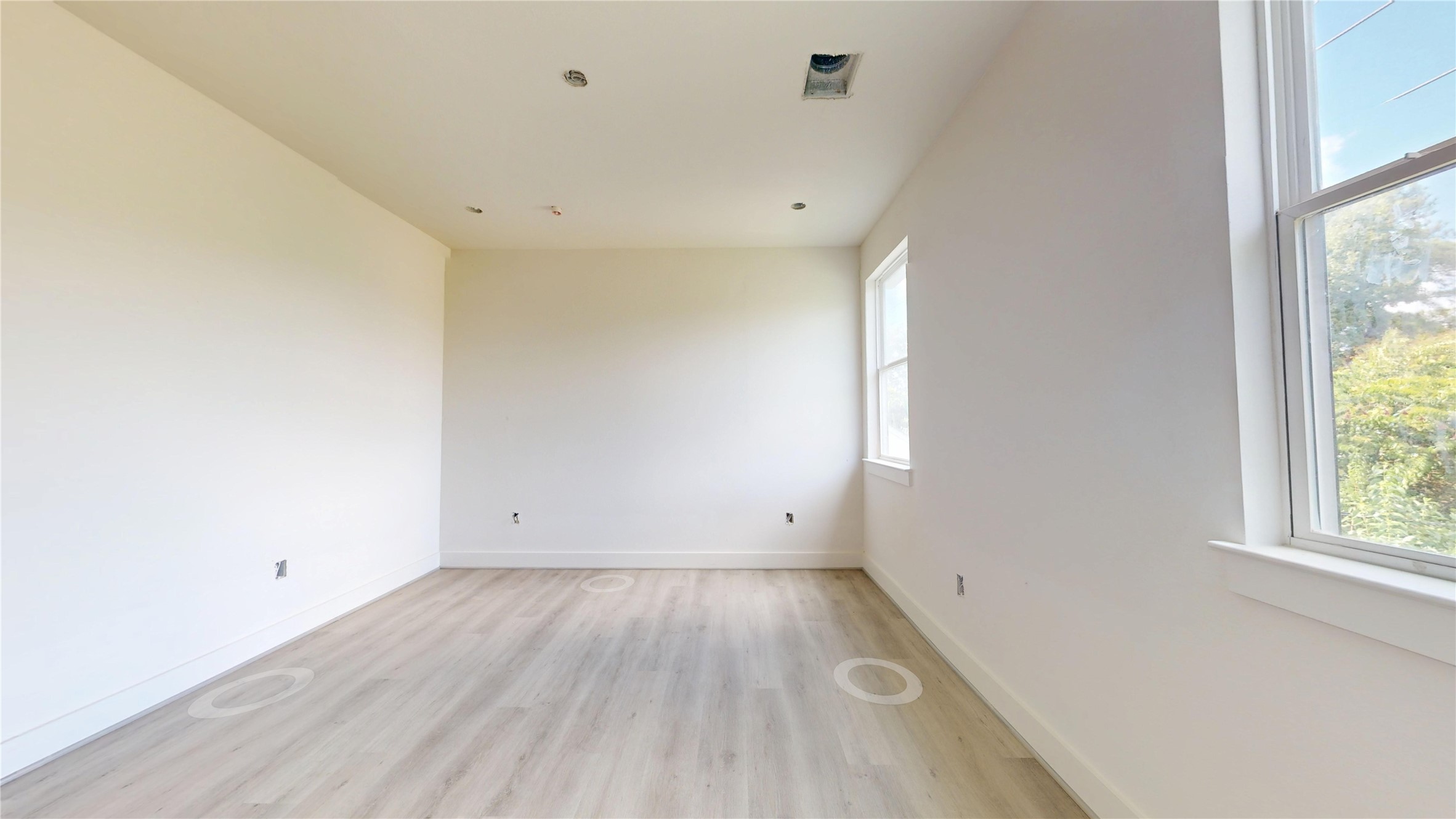2033 Oak Forest Drive Property Photo 29
