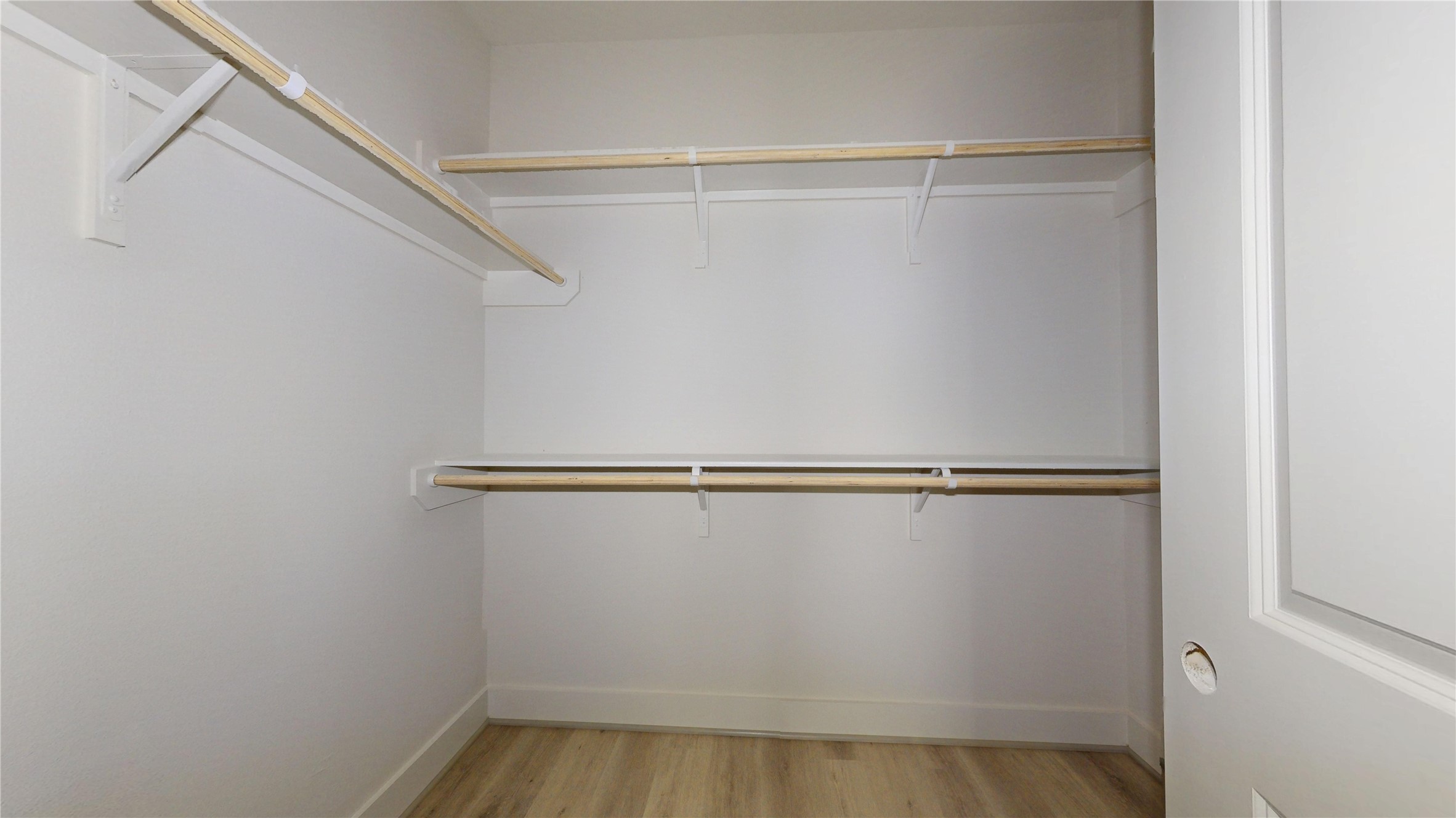 2033 Oak Forest Drive Property Photo 32