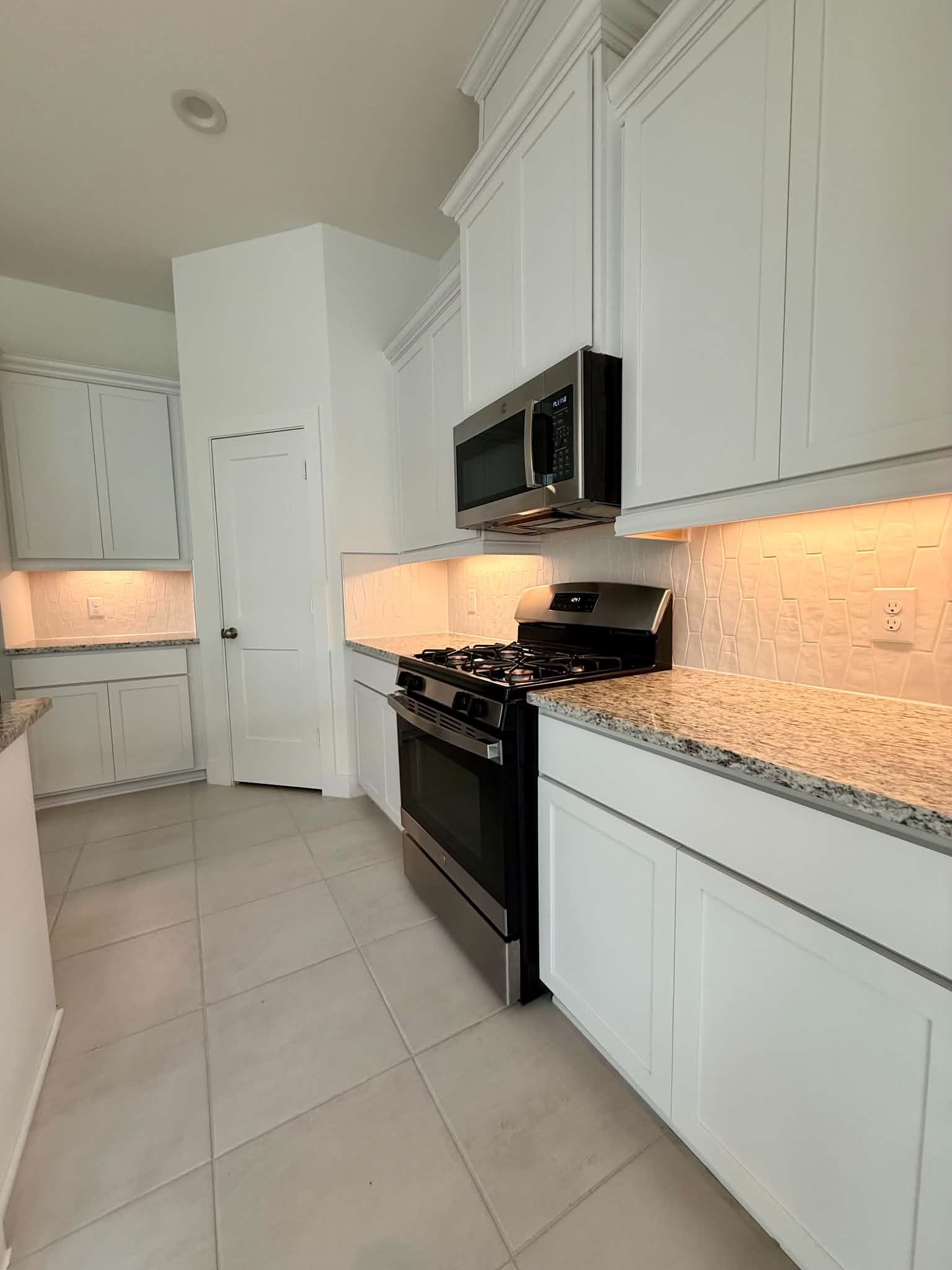 1539 Crystal Stream Drive Property Photo 16
