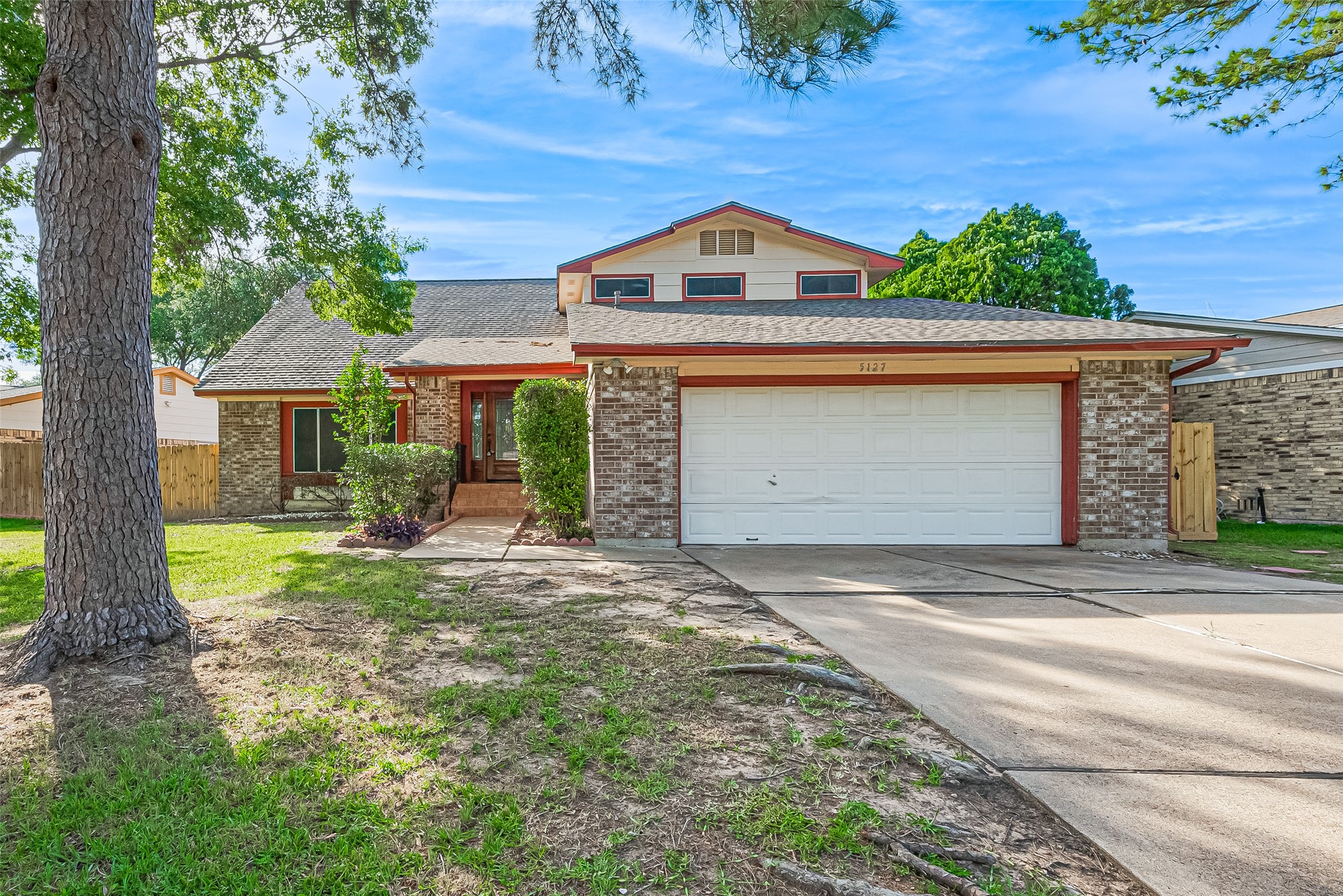 5127 Smokey River Drive Property Photo 1