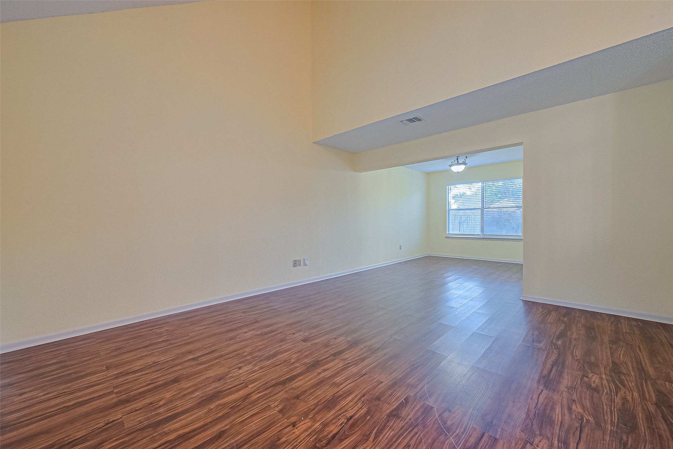 5127 Smokey River Drive Property Photo 5
