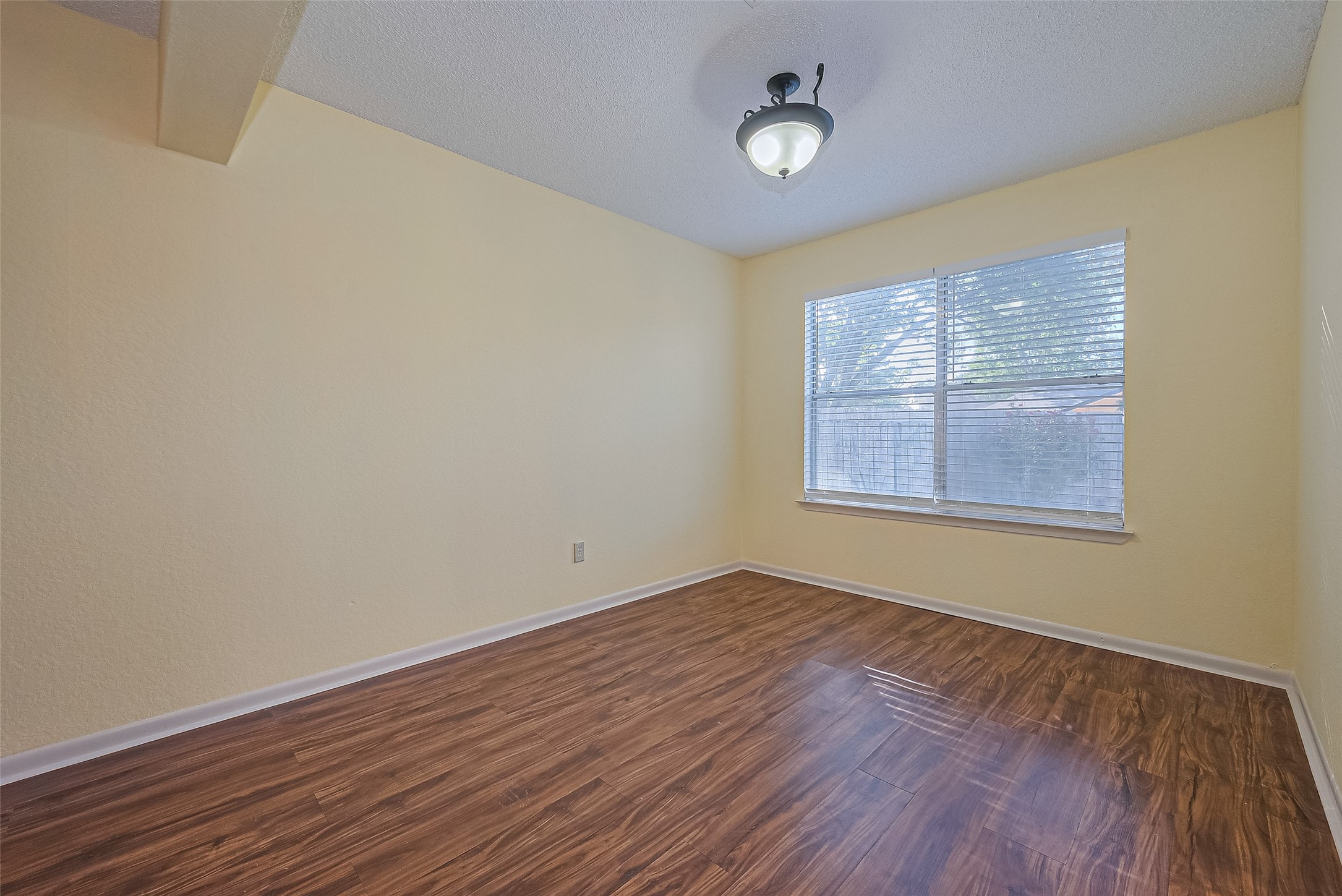 5127 Smokey River Drive Property Photo 6