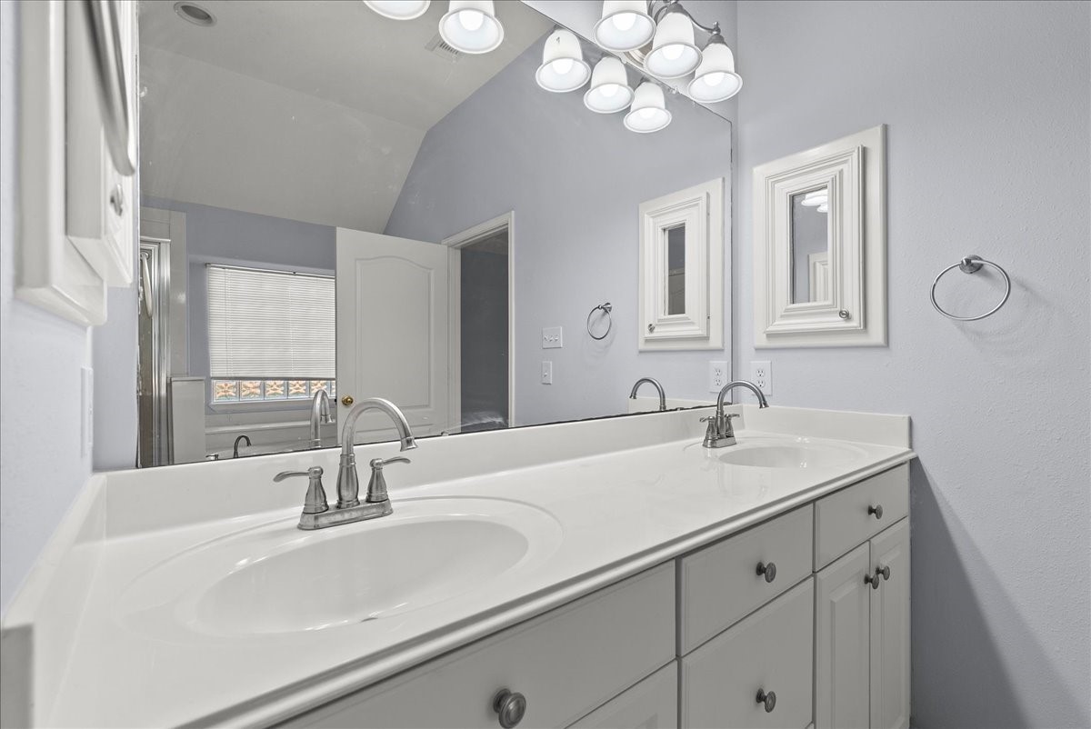 4019 Applerock Drive Property Photo 20