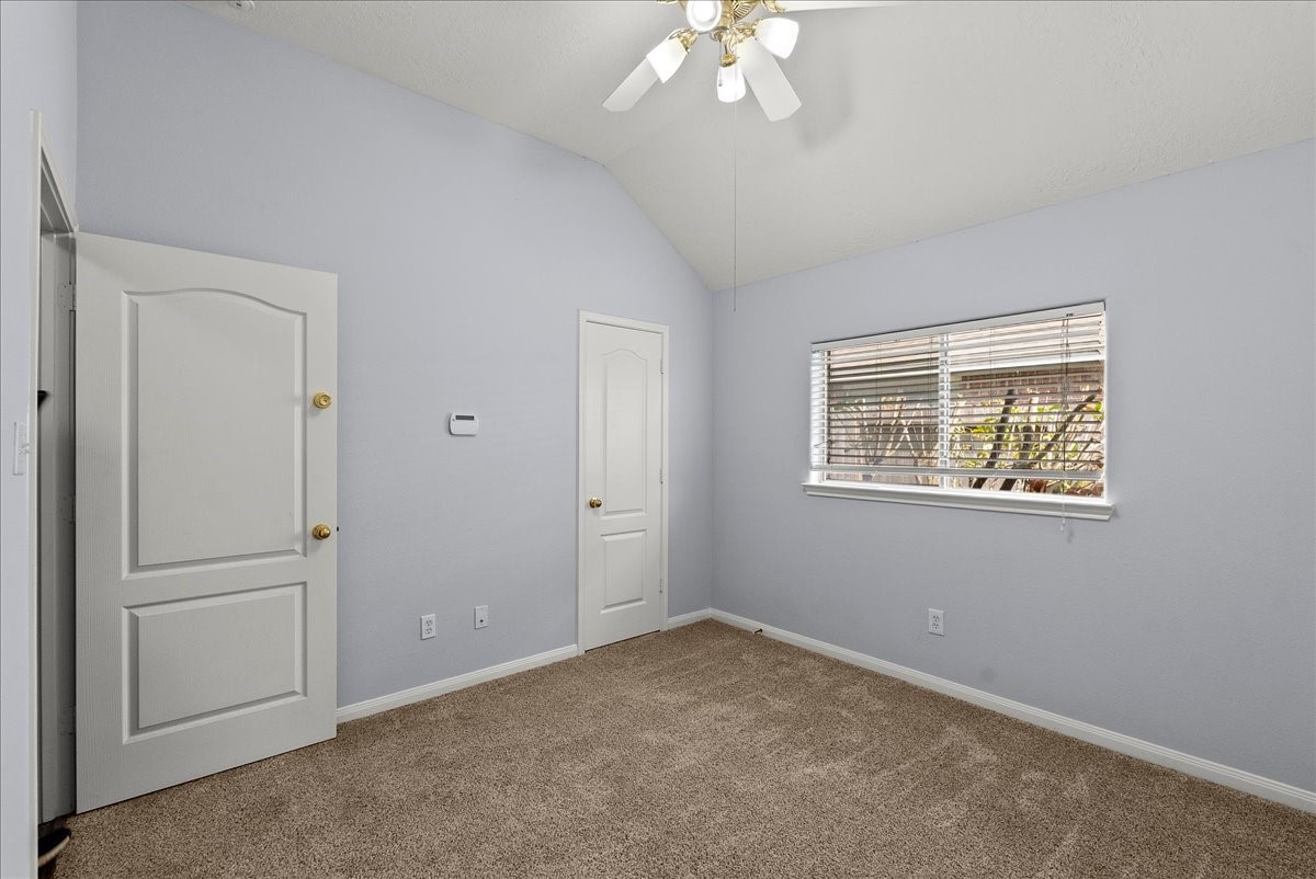 4019 Applerock Drive Property Photo 25