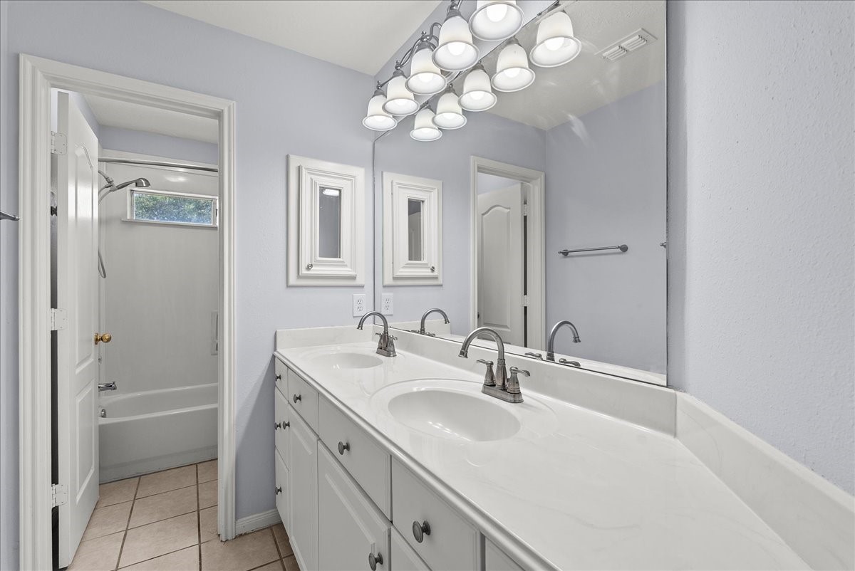 4019 Applerock Drive Property Photo 26