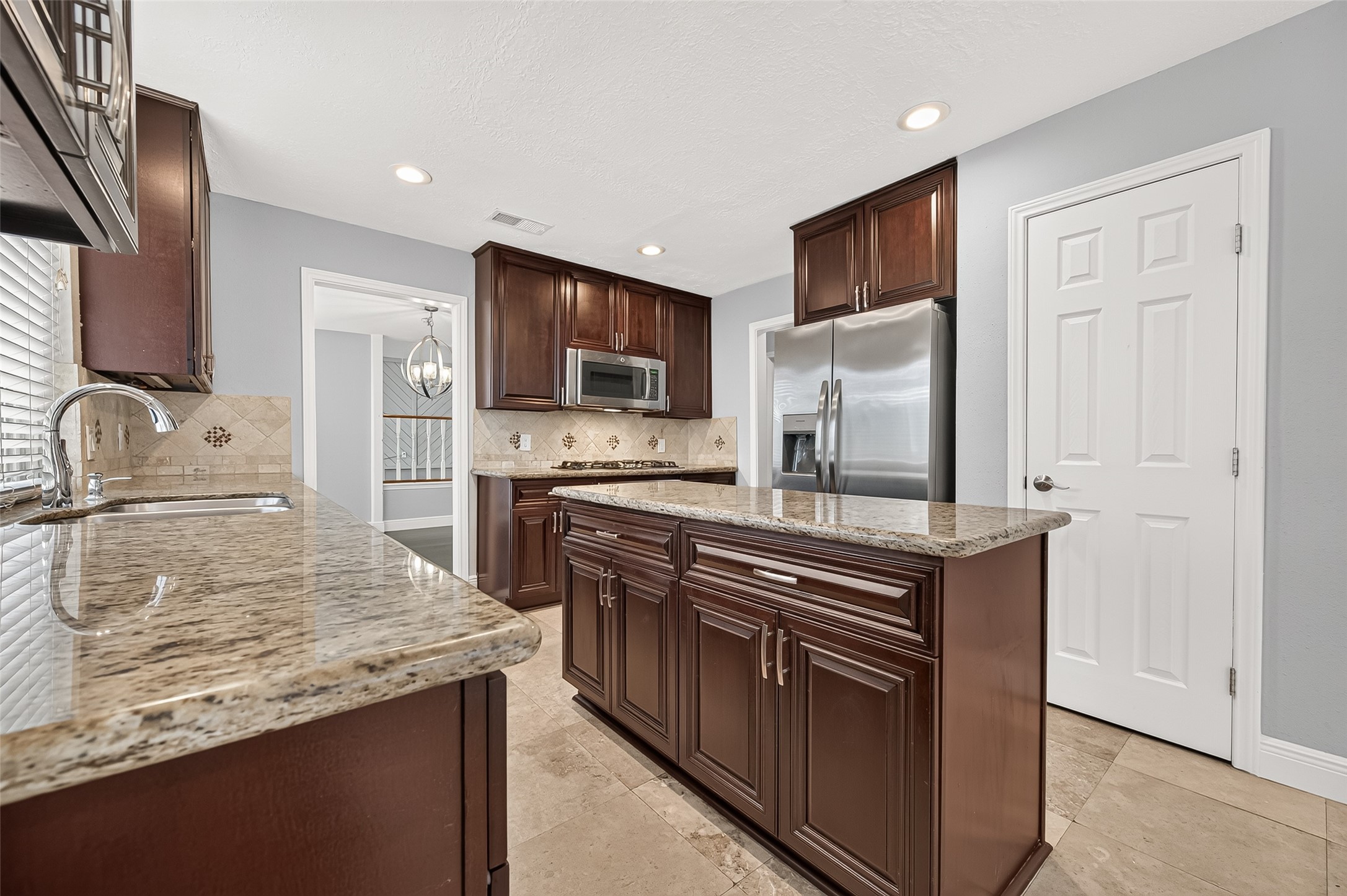 15902 Jersey Drive Property Photo 16