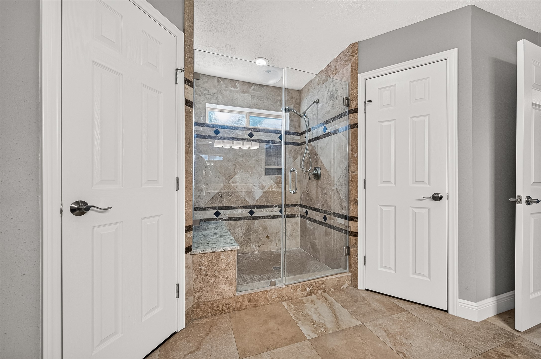 15902 Jersey Drive Property Photo 31
