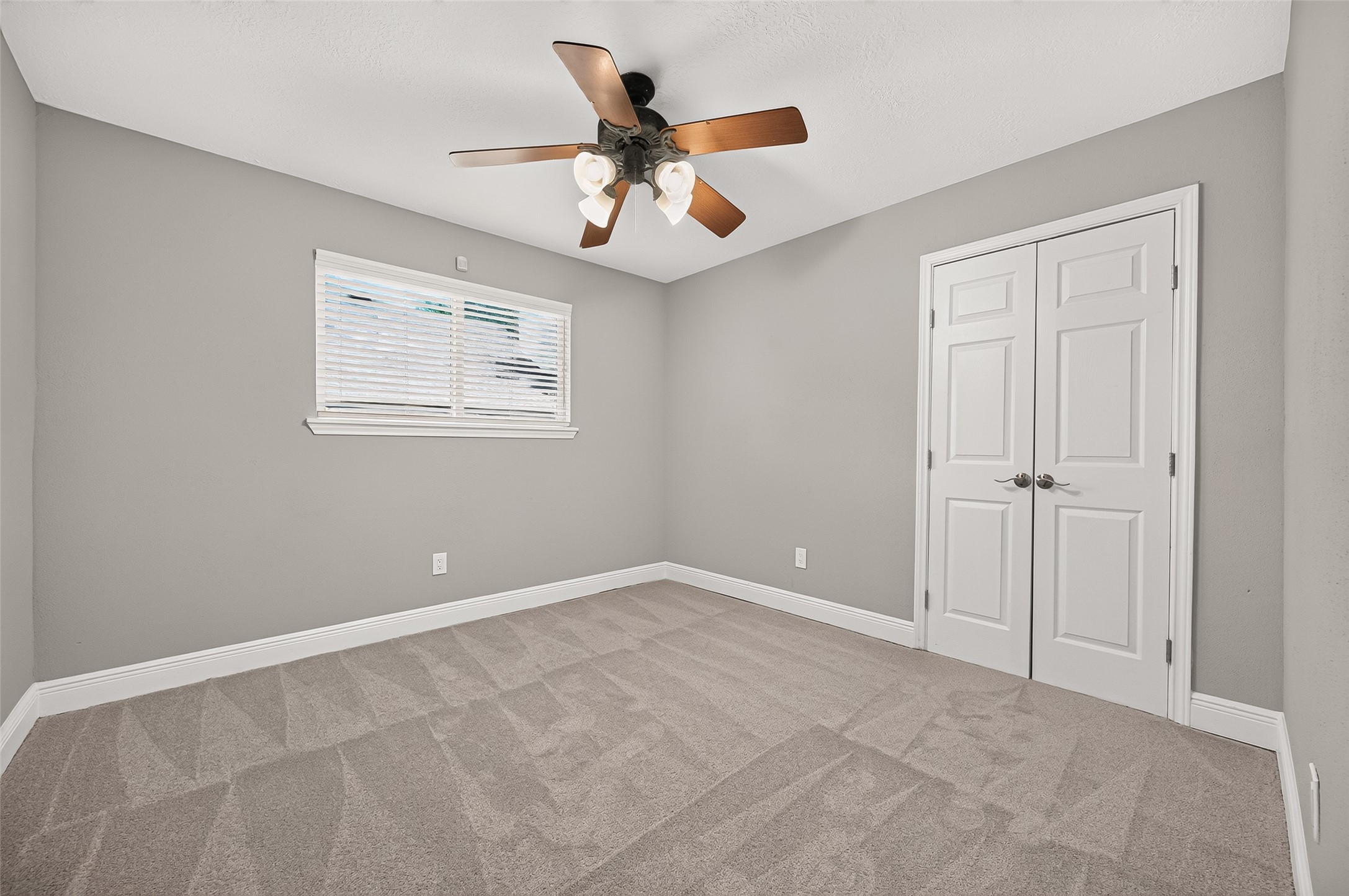 15902 Jersey Drive Property Photo 32